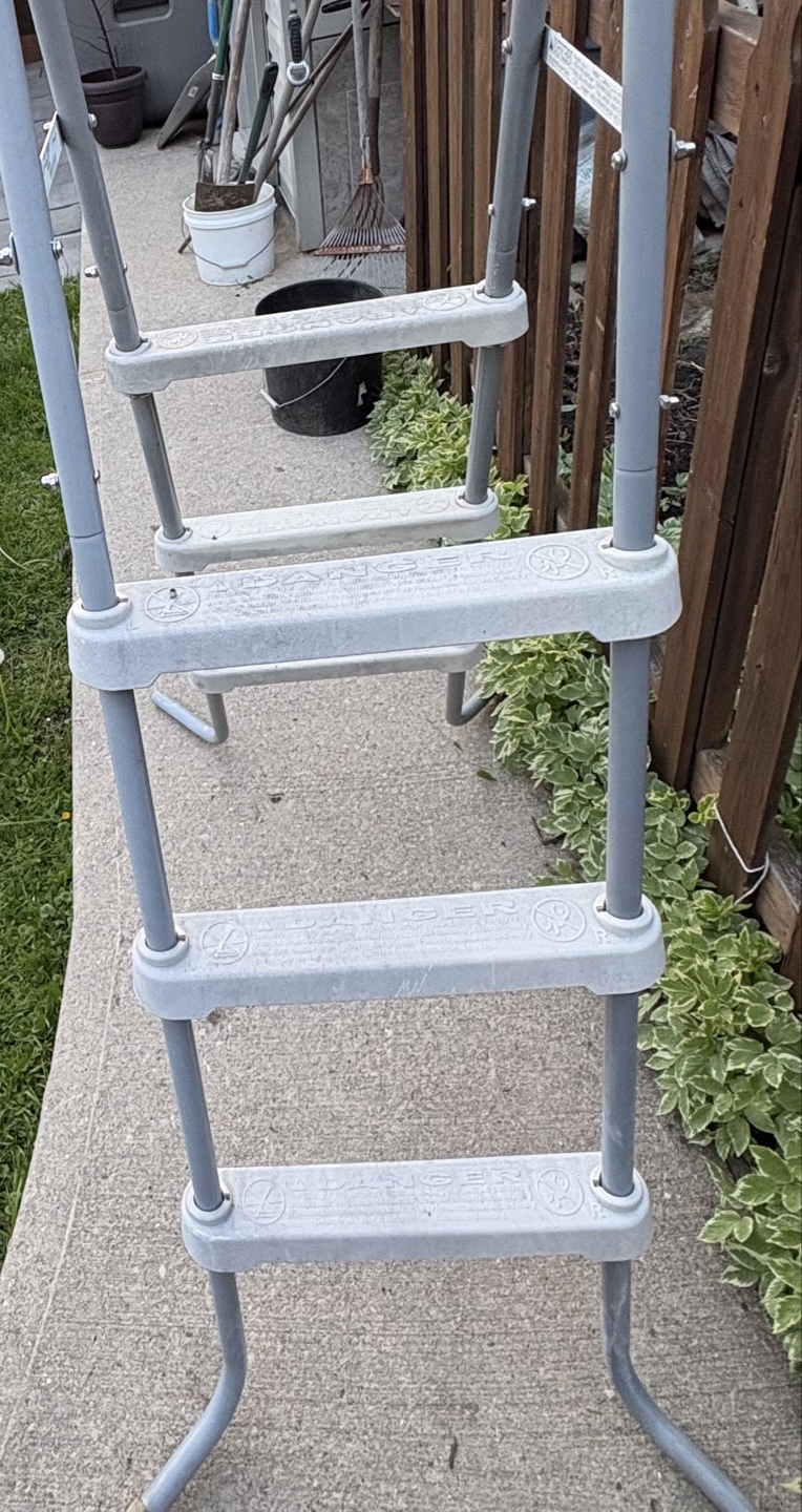 Outdoor Pool ladder - photo 2