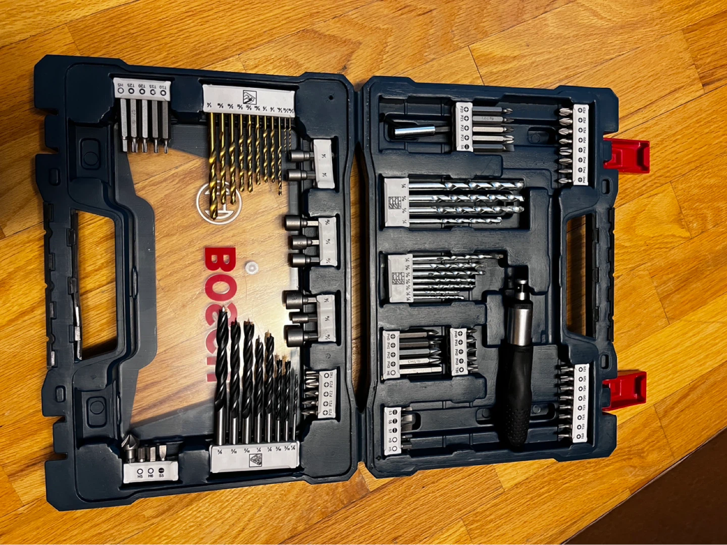 BOSCH assorted drill bit set
