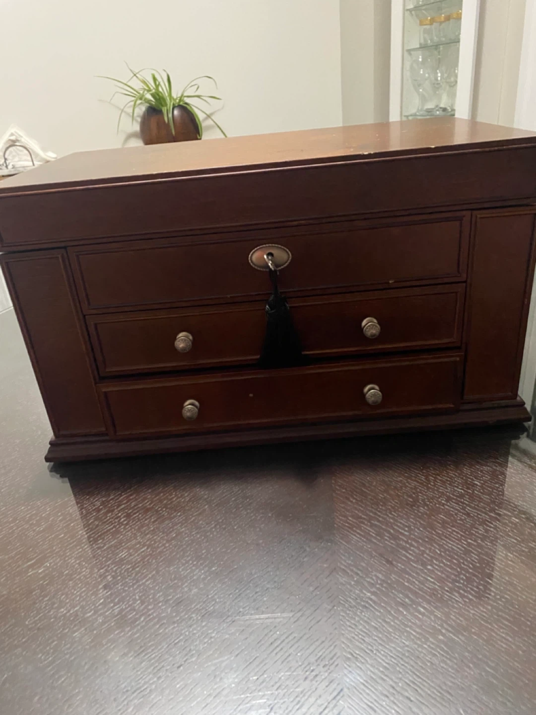Wooden Jewellery Box with Key - photo 2