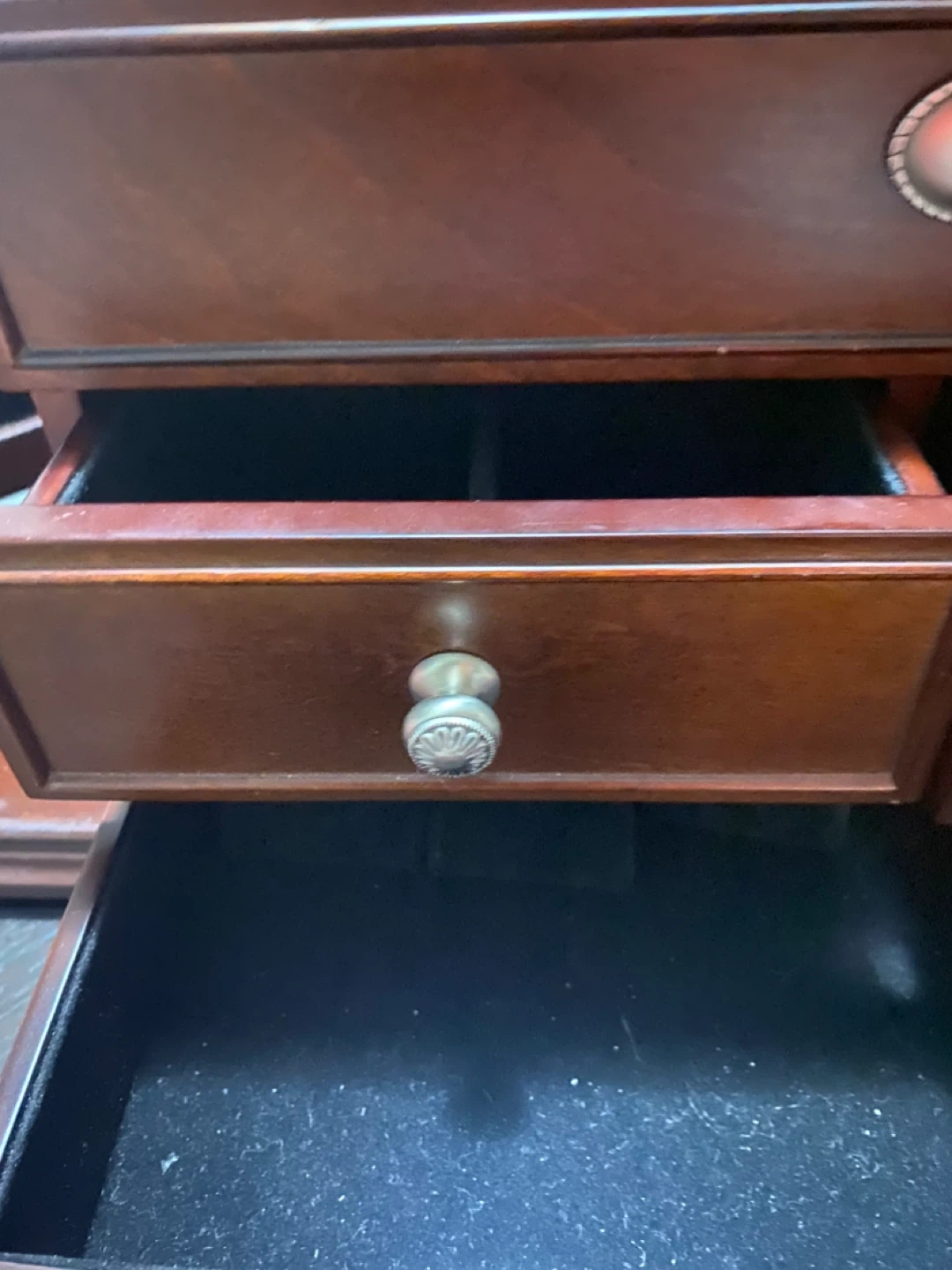 Wooden Jewellery Box with Key - photo 3