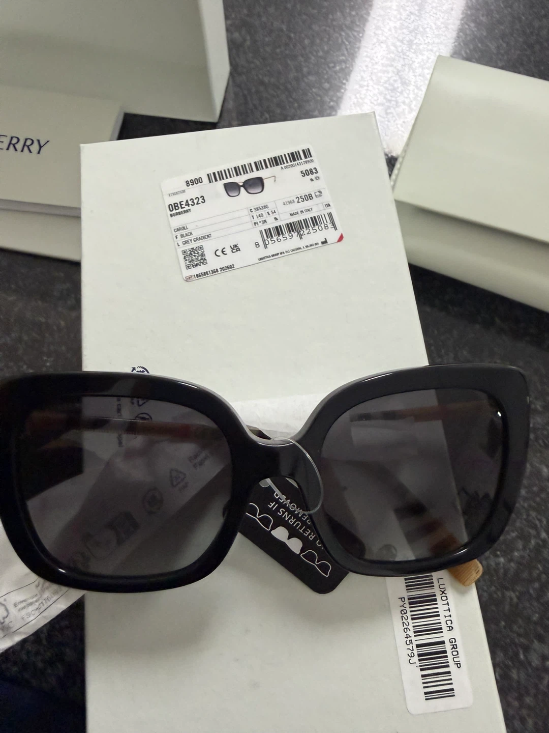Burberry Caroll Black Sunglasses - photo 4