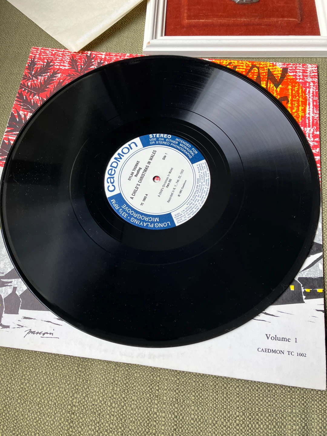 Dylan Thomas Reading A Child's Christmas in Wales Volume 1 LP - photo 3