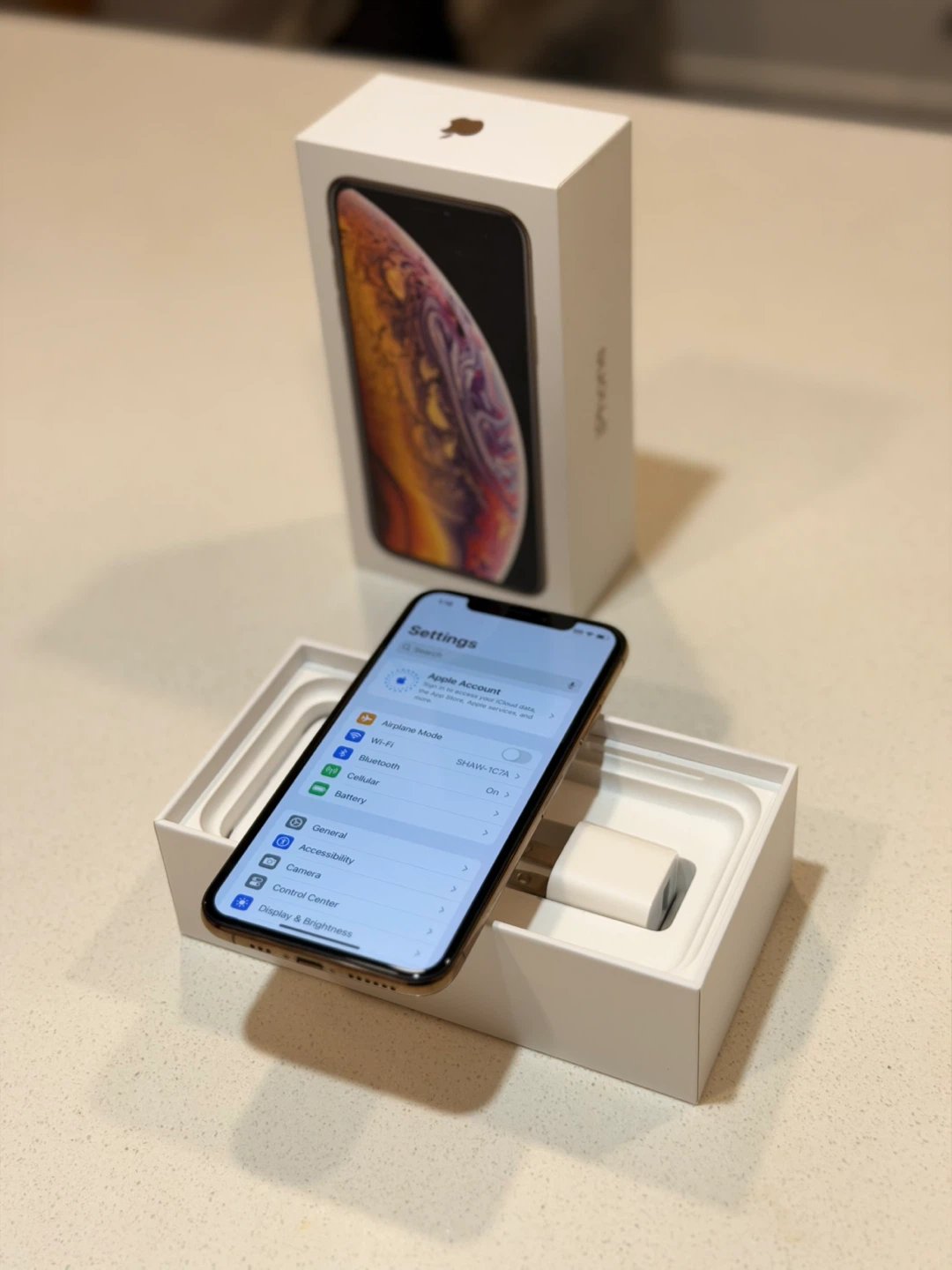 iPhone XS Rose Gold | Exceptional Rare Find | Like Brand New - photo 3