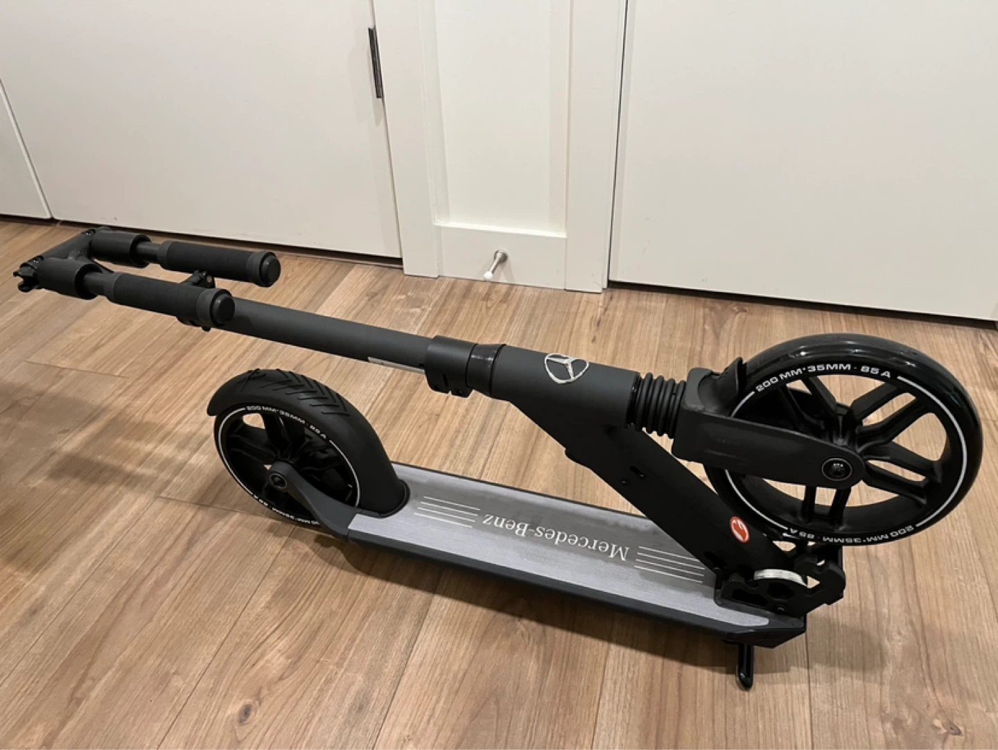 Mercedes-Benz Kick Scooter - photo 3
