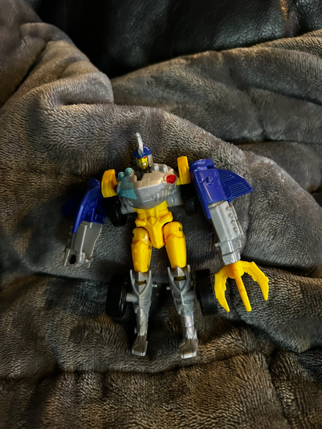 Transformers cyberworld snarl and sky-byte