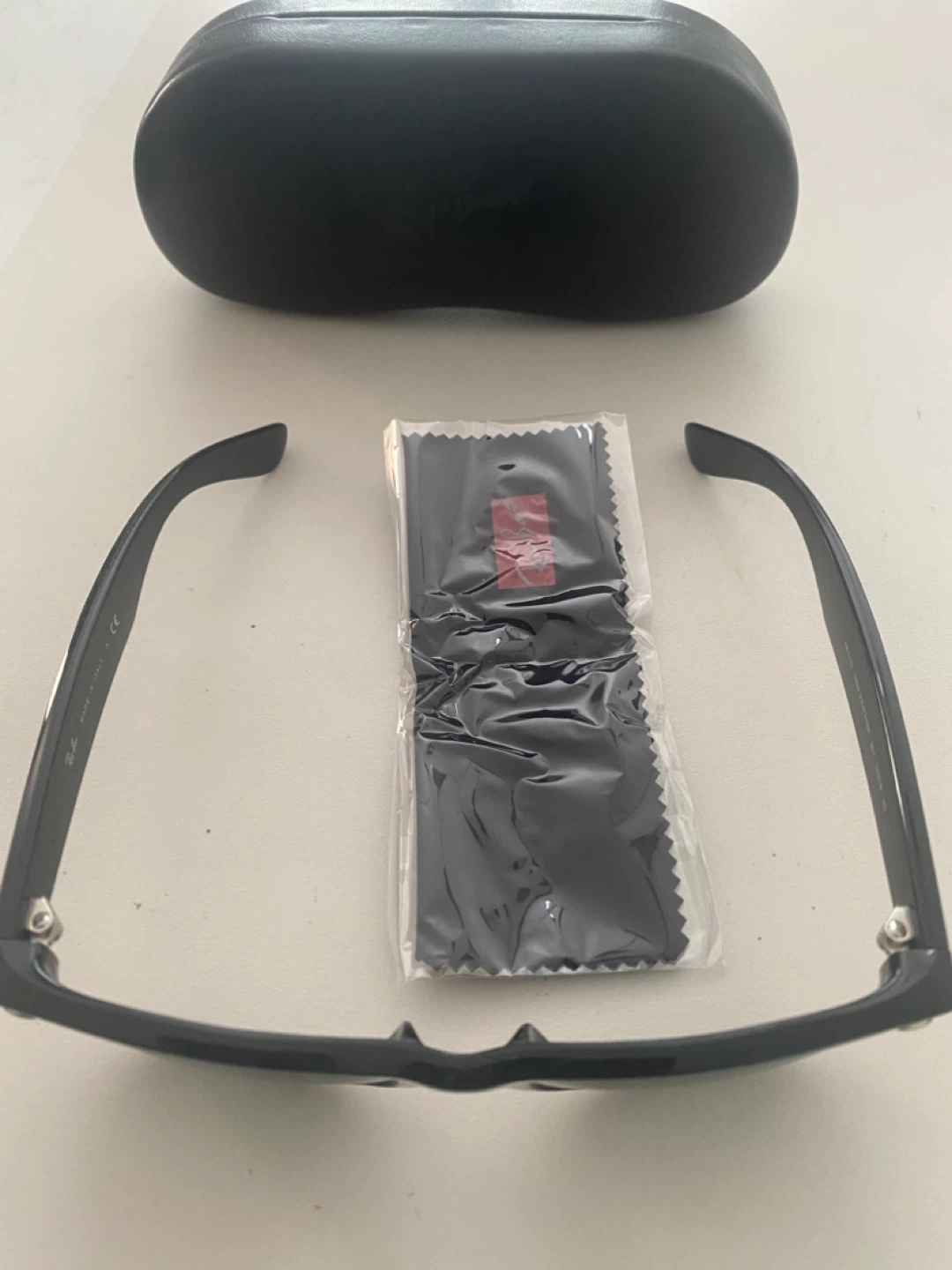 Ray-Ban Wayfarer Sunglasses with Case and Cloth - photo 3