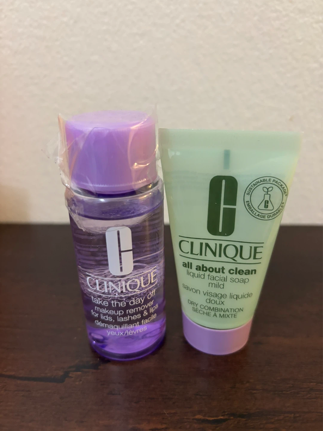 NEW-Clinique Makeup Remover & Facial Soap 2pcs