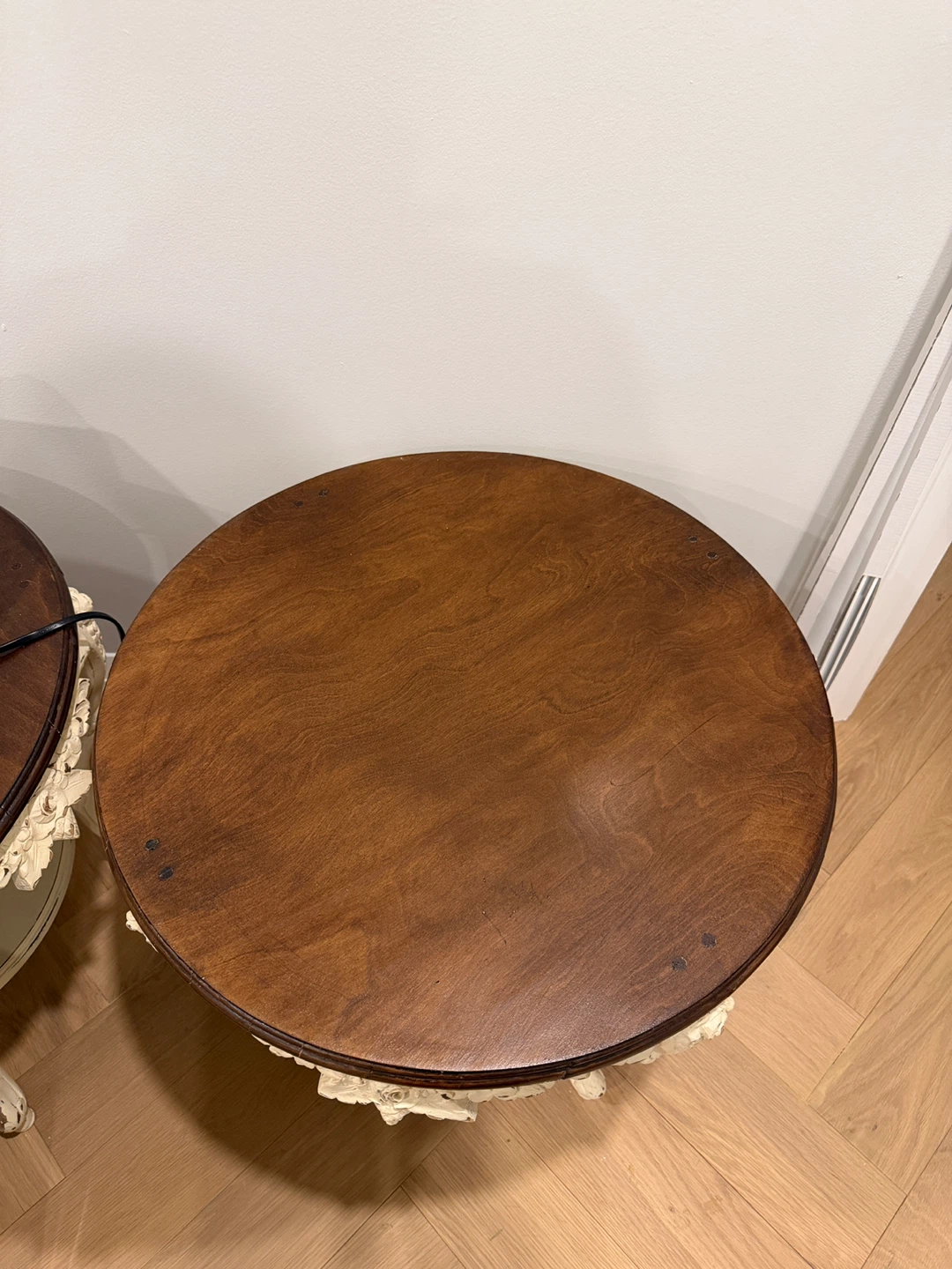 Antique Ornate Round Accent Table - photo 3