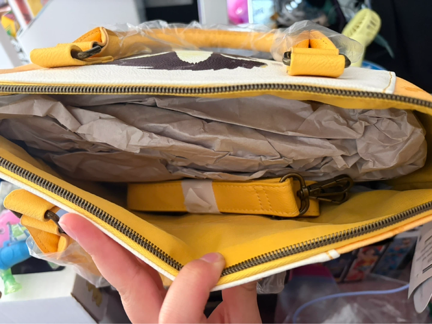 Harry Potter Hufflepuff Loungefly Purse - photo 3