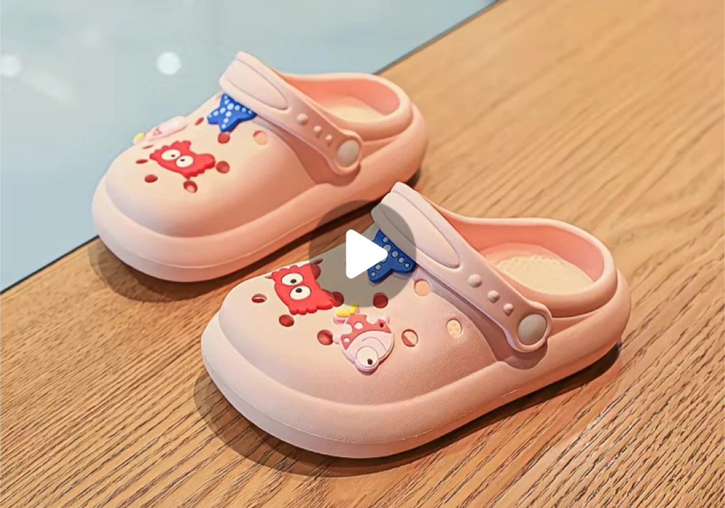 6T 18cm Pink Children's Clogs with Fish Charms