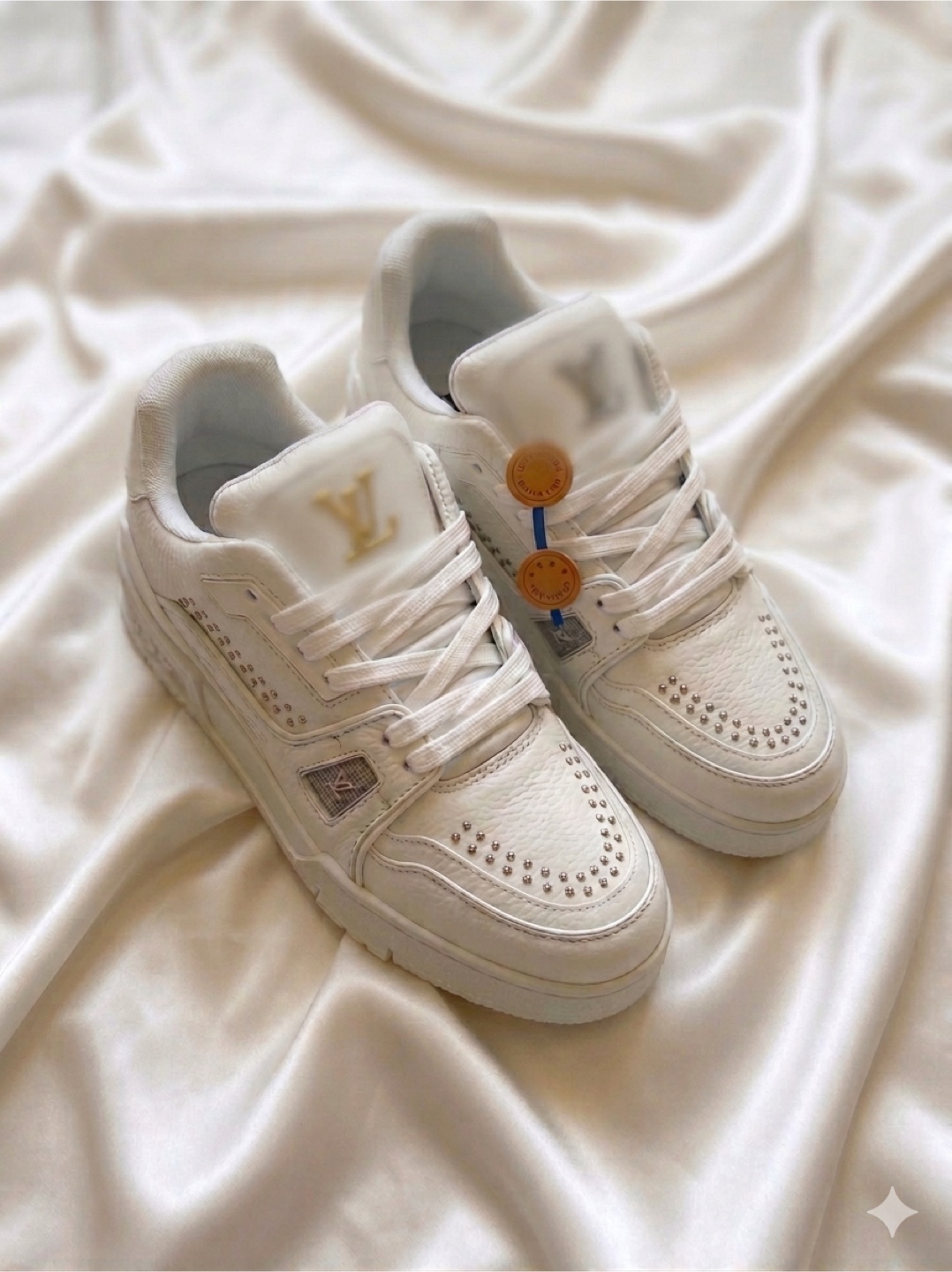 Louis Vuitton White Leather Sneakers - Men's Size 9 - photo 2