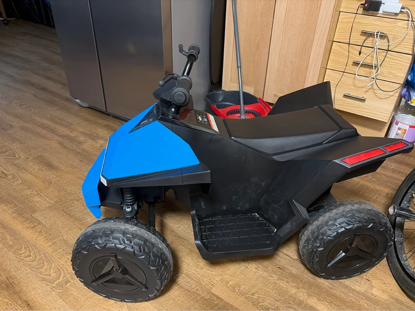 Cyber v-12 for ages 5 to 7 - photo 3