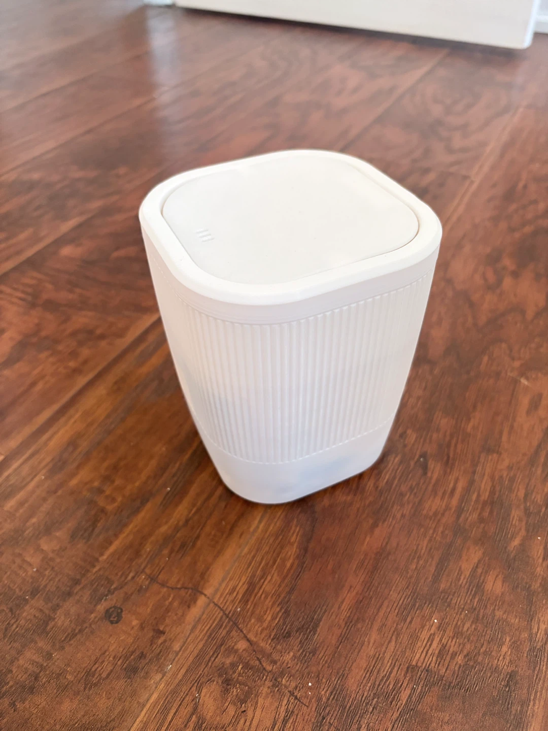 3d printed matte Desktop Trash Can - photo 3