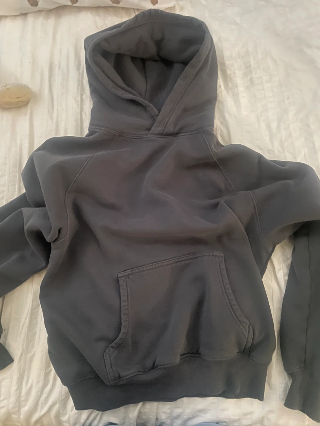 ARITZIA Mega Fit Sweatfleece Hoodie - Charcoal Grey - 2XS