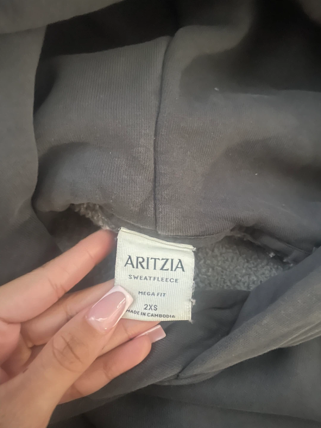 ARITZIA Mega Fit Sweatfleece Hoodie - Charcoal Grey - 2XS - photo 2
