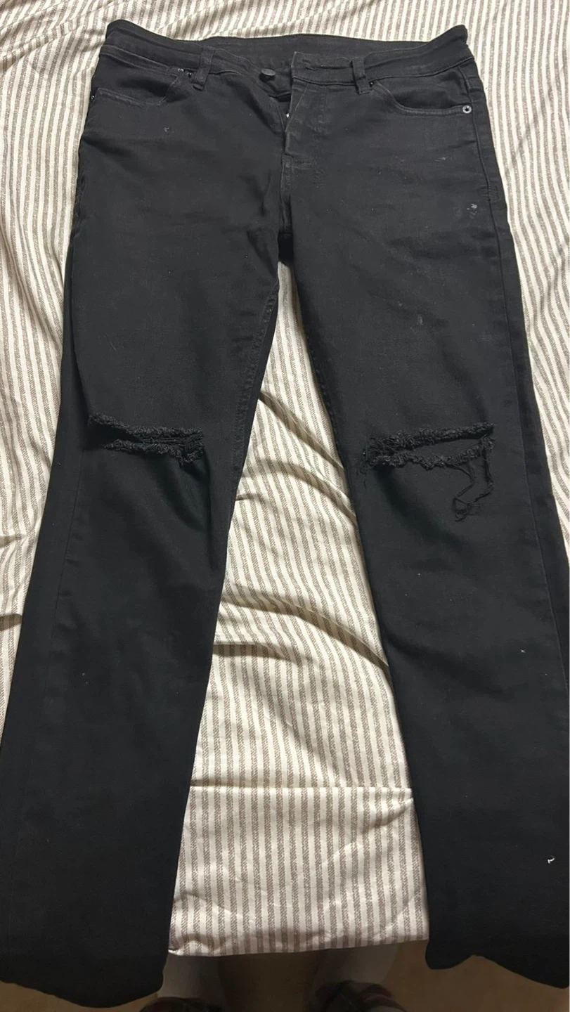 KSUBI black ripped jeans