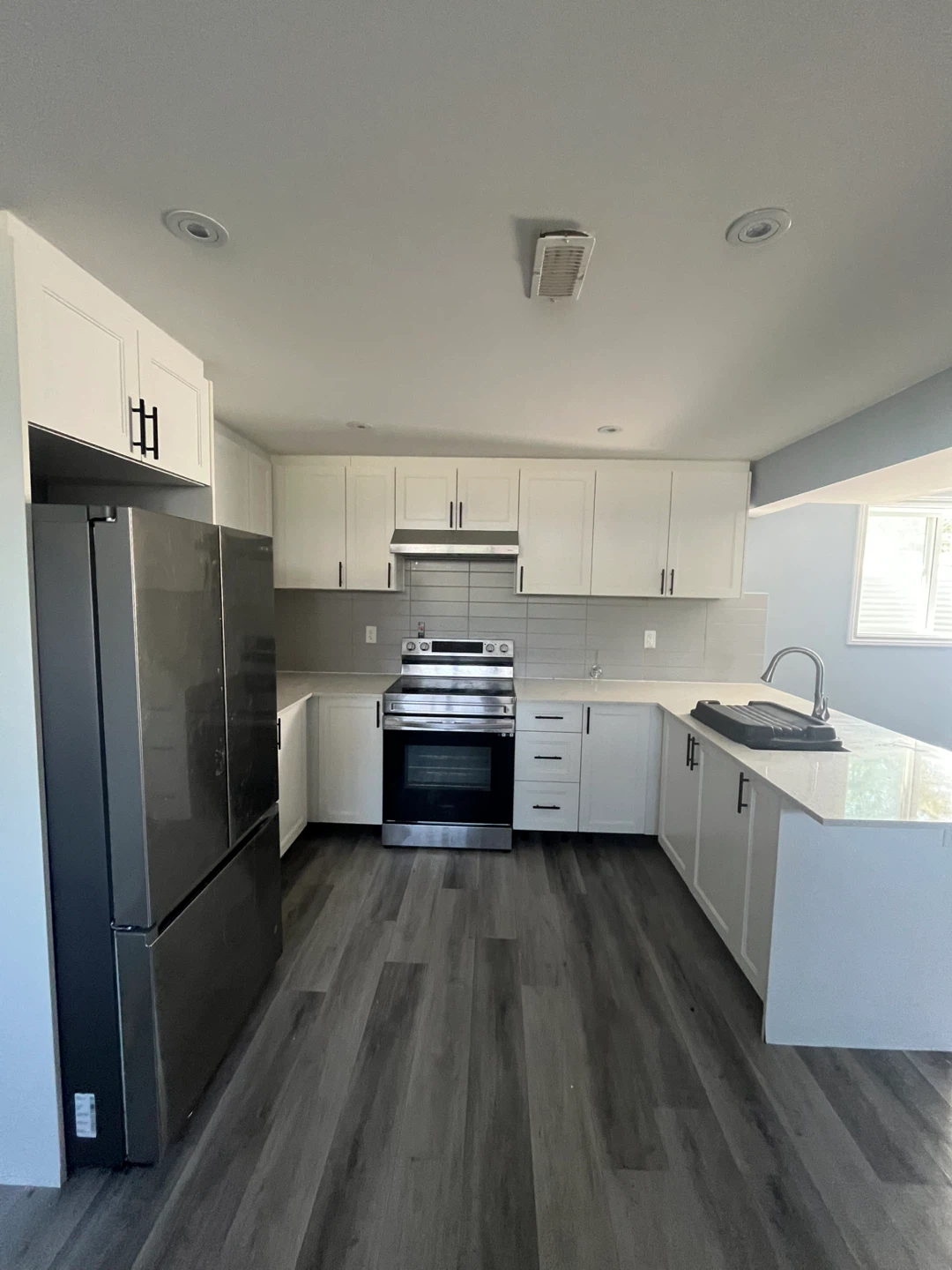 Marble Countertops and kitchen cabinets - photo 3