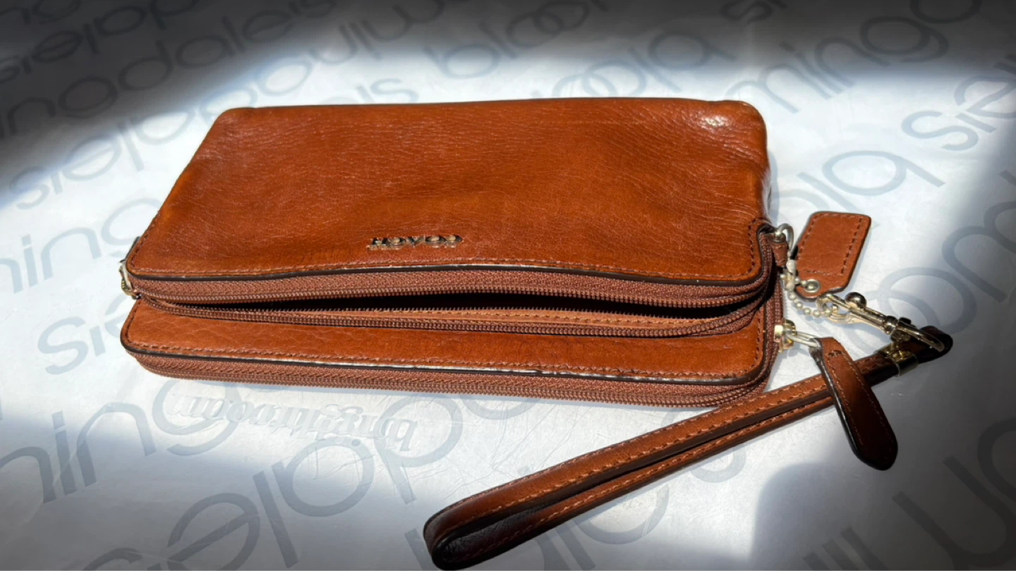 Vintage Coach Brown Leather Wristlet Clutch - photo 5
