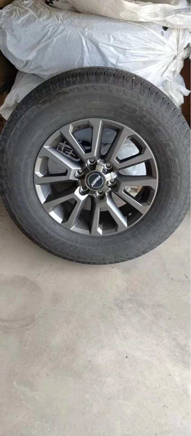 Set of 4 Bridgestone Tires with Rims(price is negotiable ) - photo 4