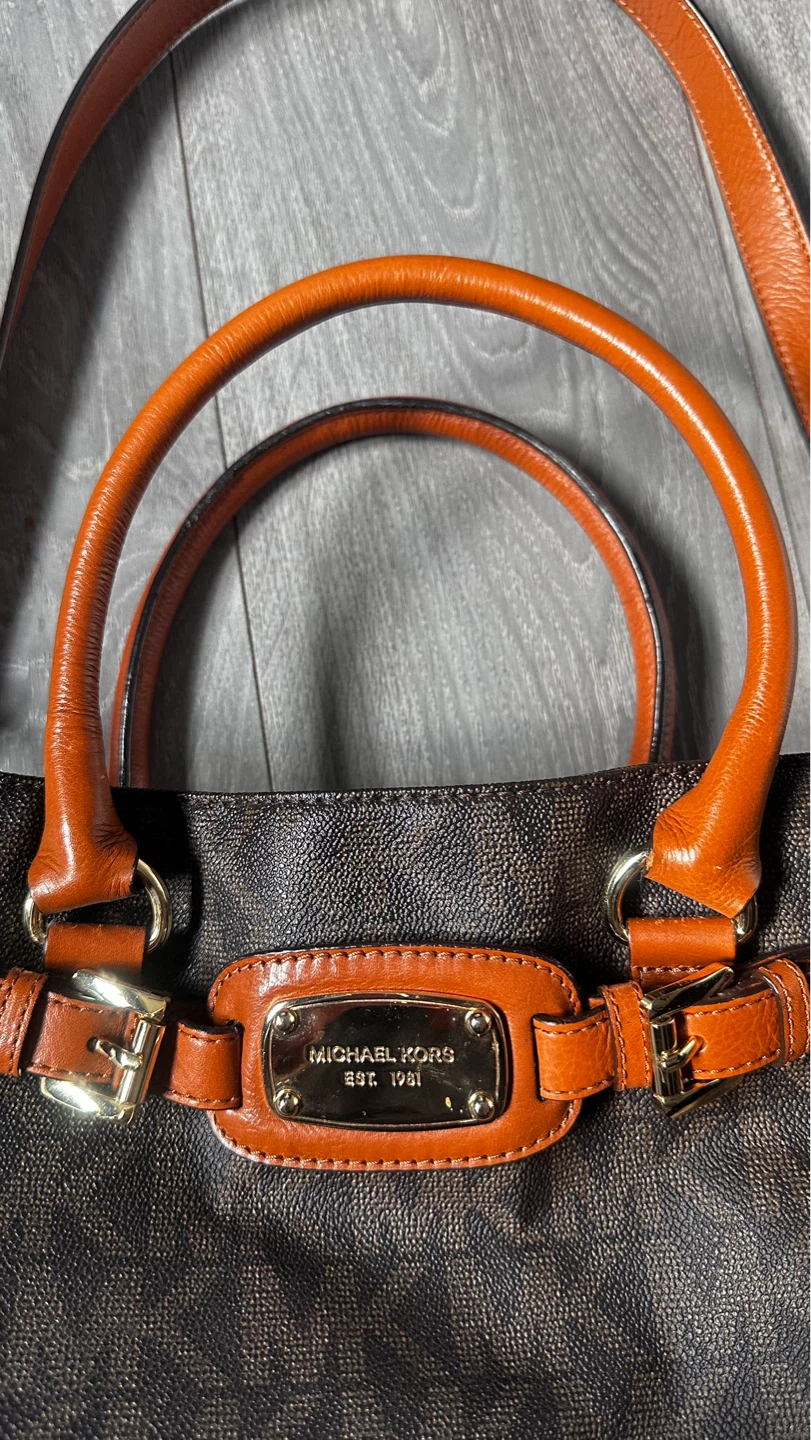 Michael Kors Monogram Tote Bag - photo 2