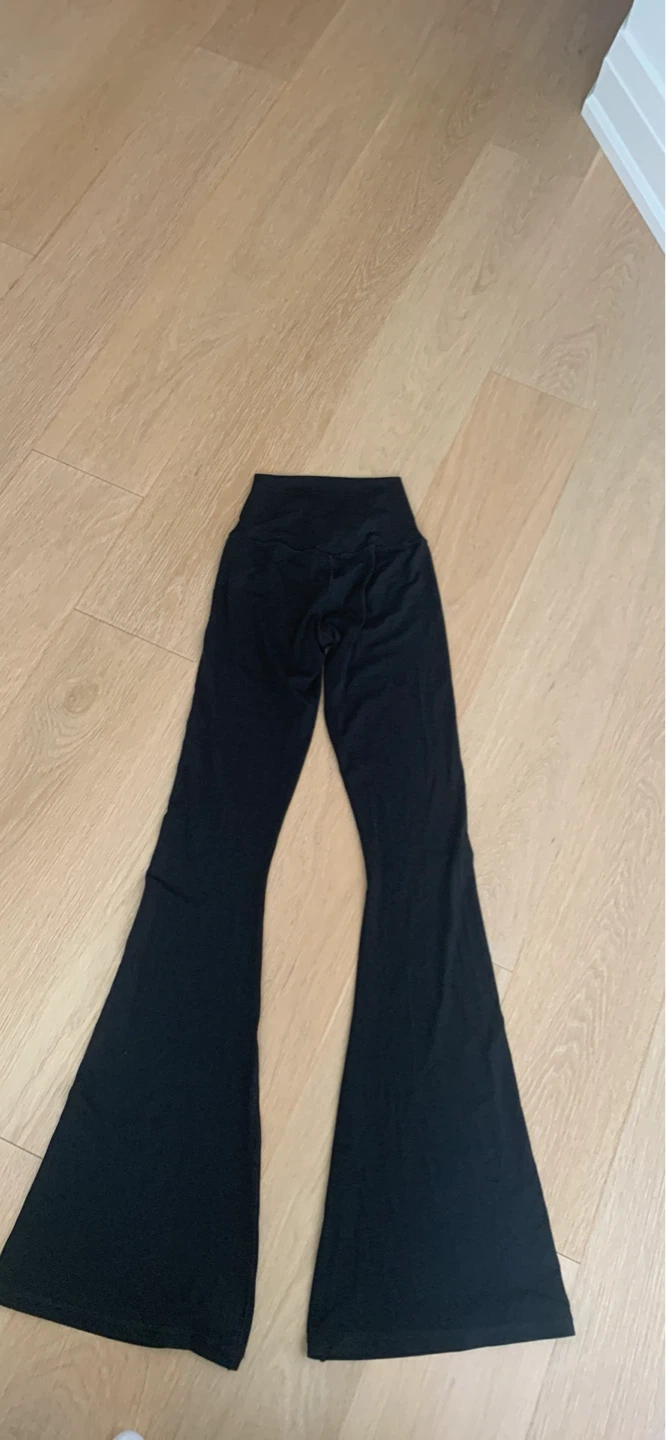 Aerie OFFLINE Flare Leggings XS Black