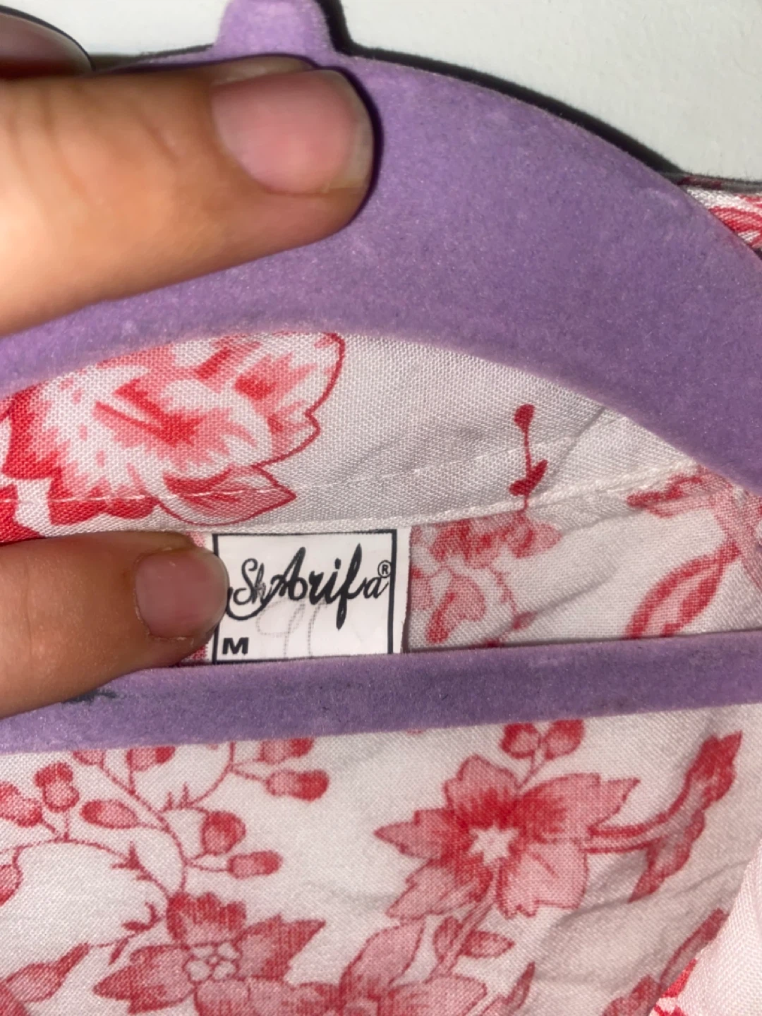 Sabritha Red Floral Embroidered Tunic Shirt Size M - photo 3