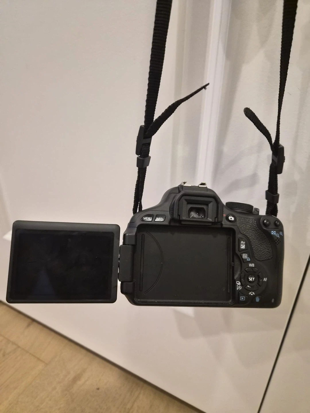 Canon EOS 600D DSLR Camera in Black with EF-S 18-55mm Lens - photo 3