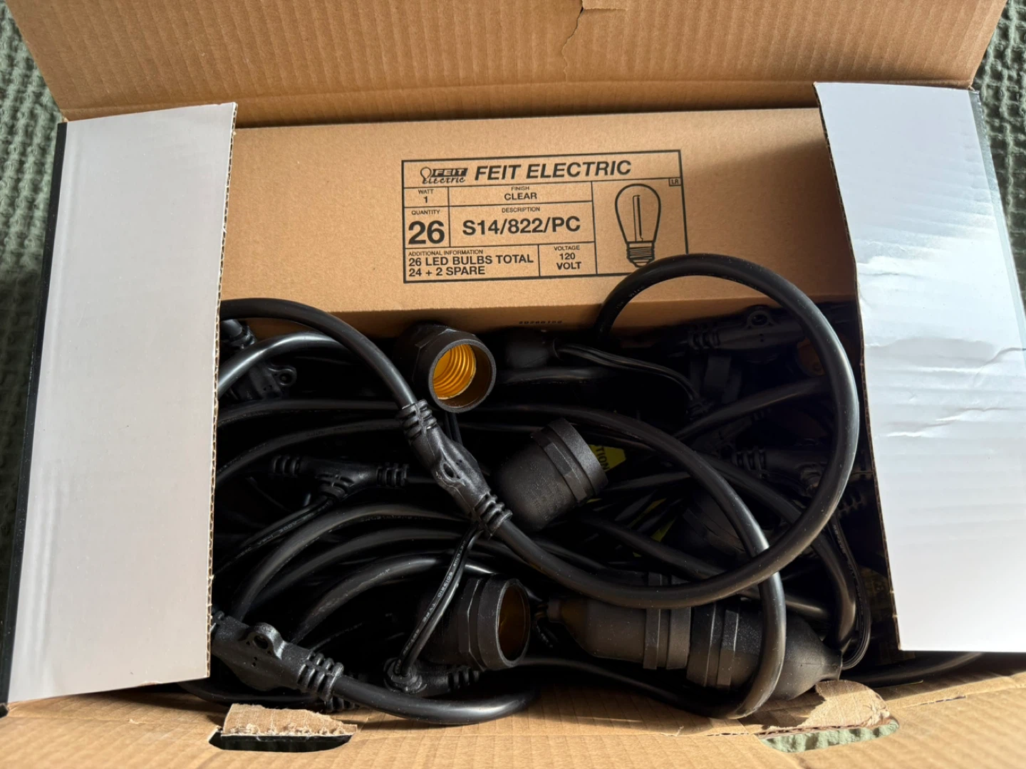 COSTCO Patio LED String Lights with 24 Bulbs + 2 Spares - photo 3