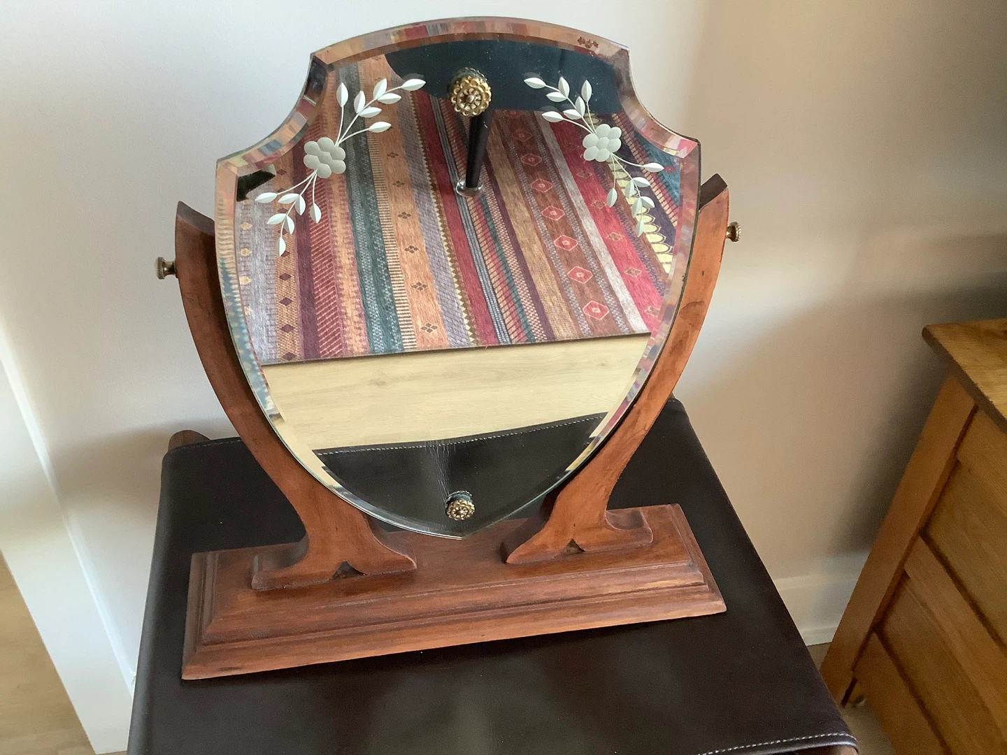 Ant/Vt Mahogany Wd Shield Shaped Drsg Table Mirror 🐞