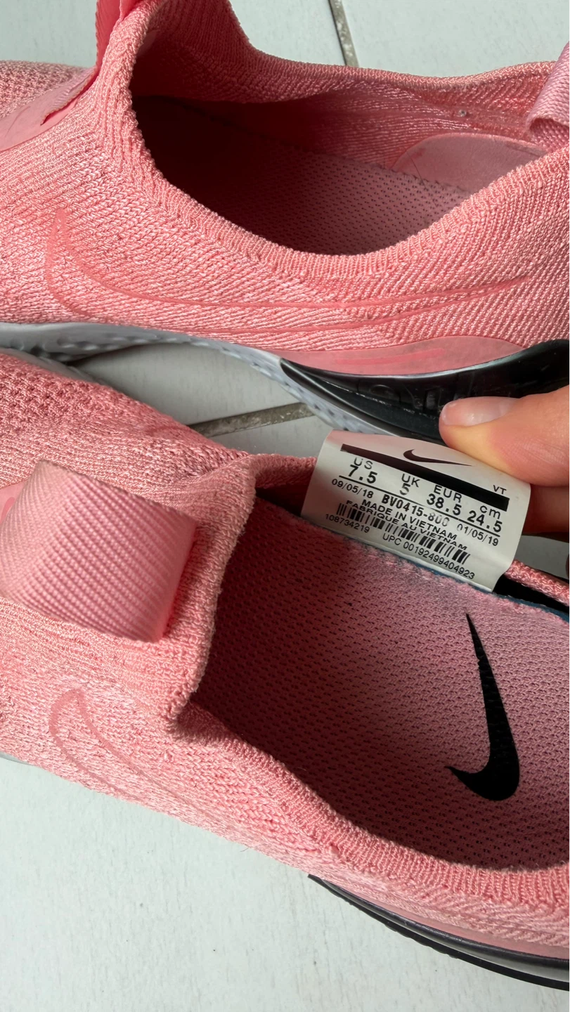 Nike Epic React Flyknit 2 Women's Running Shoes - photo 3