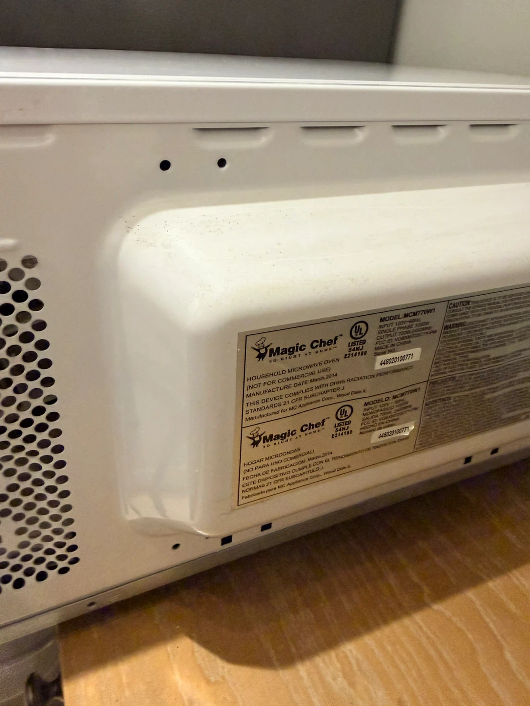 Microwave- Magic Chef - photo 2