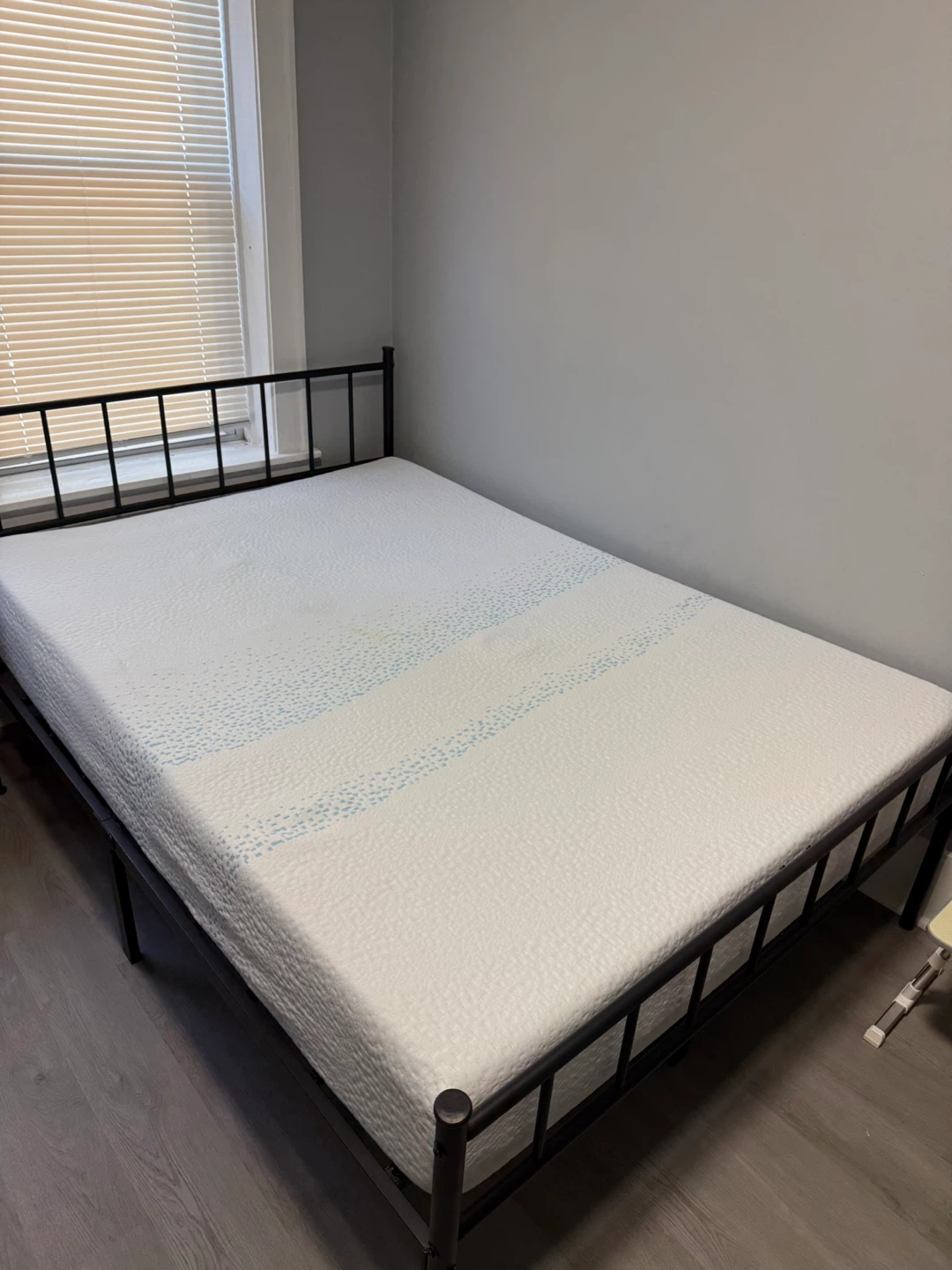 Full size memory foam mattress