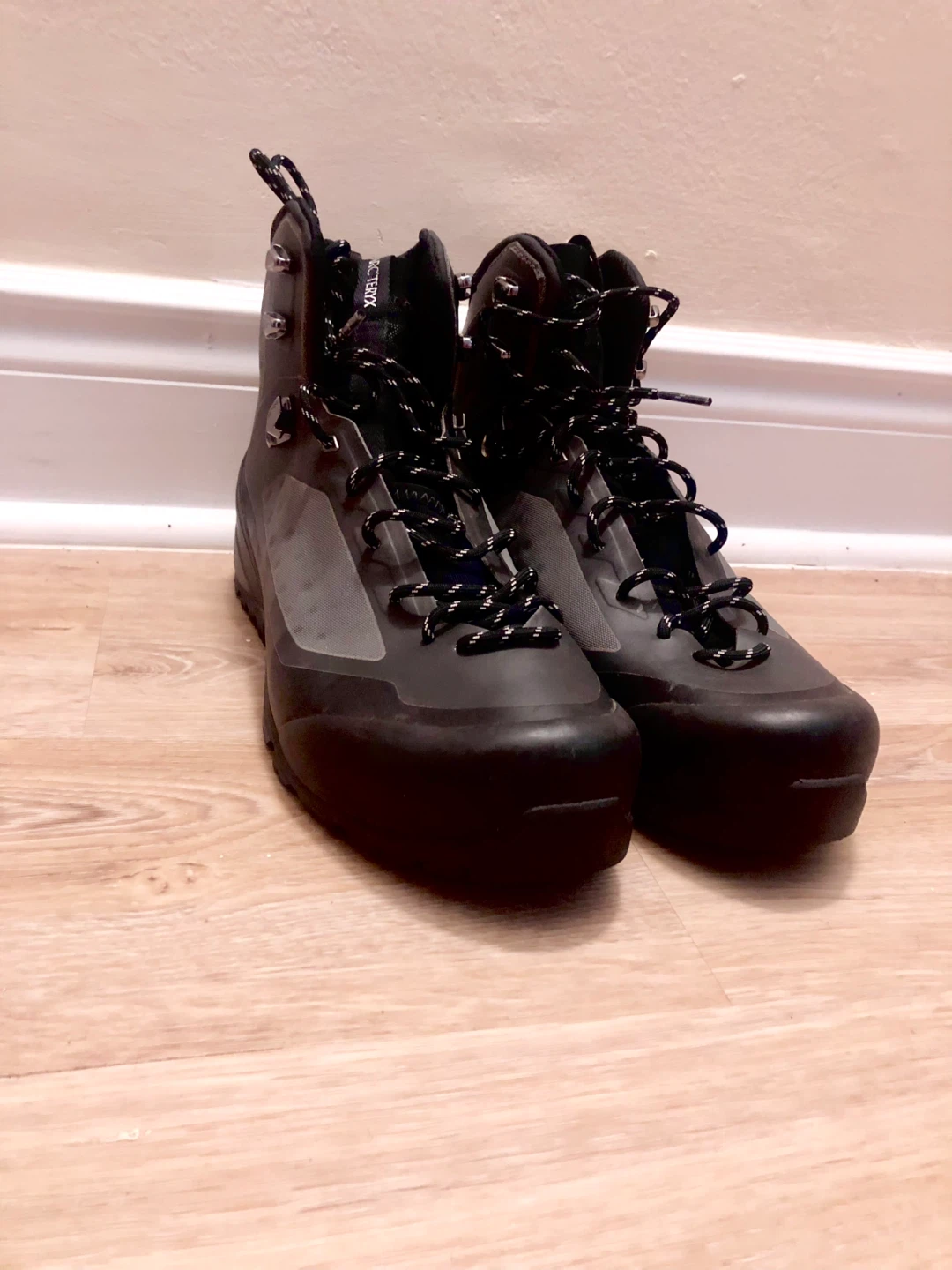 Arc'teryx Bora Mid GTX Hiking Boots - photo 4