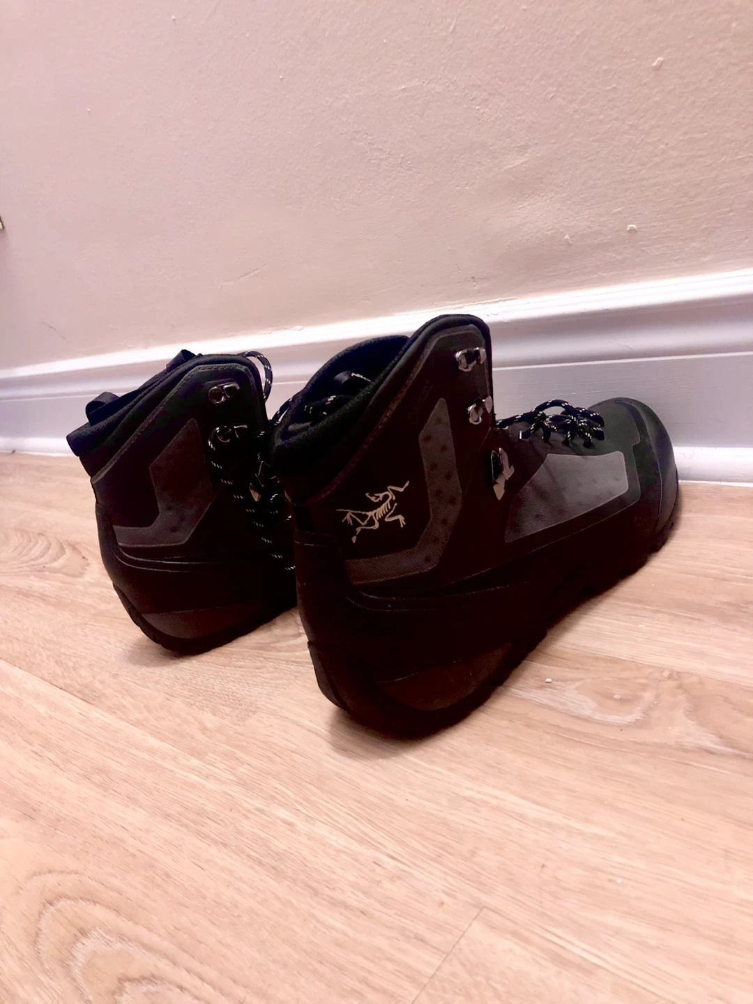 Arc'teryx Bora Mid GTX Hiking Boots - photo 3