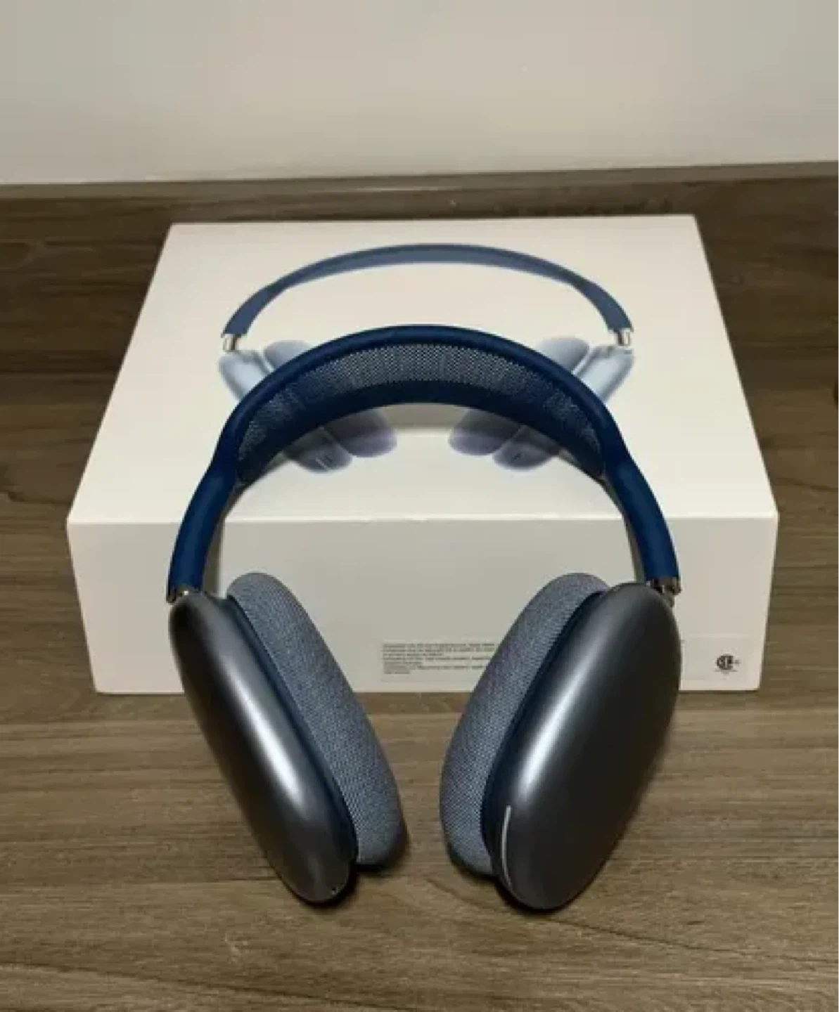 Apple AirPods Max Headphones