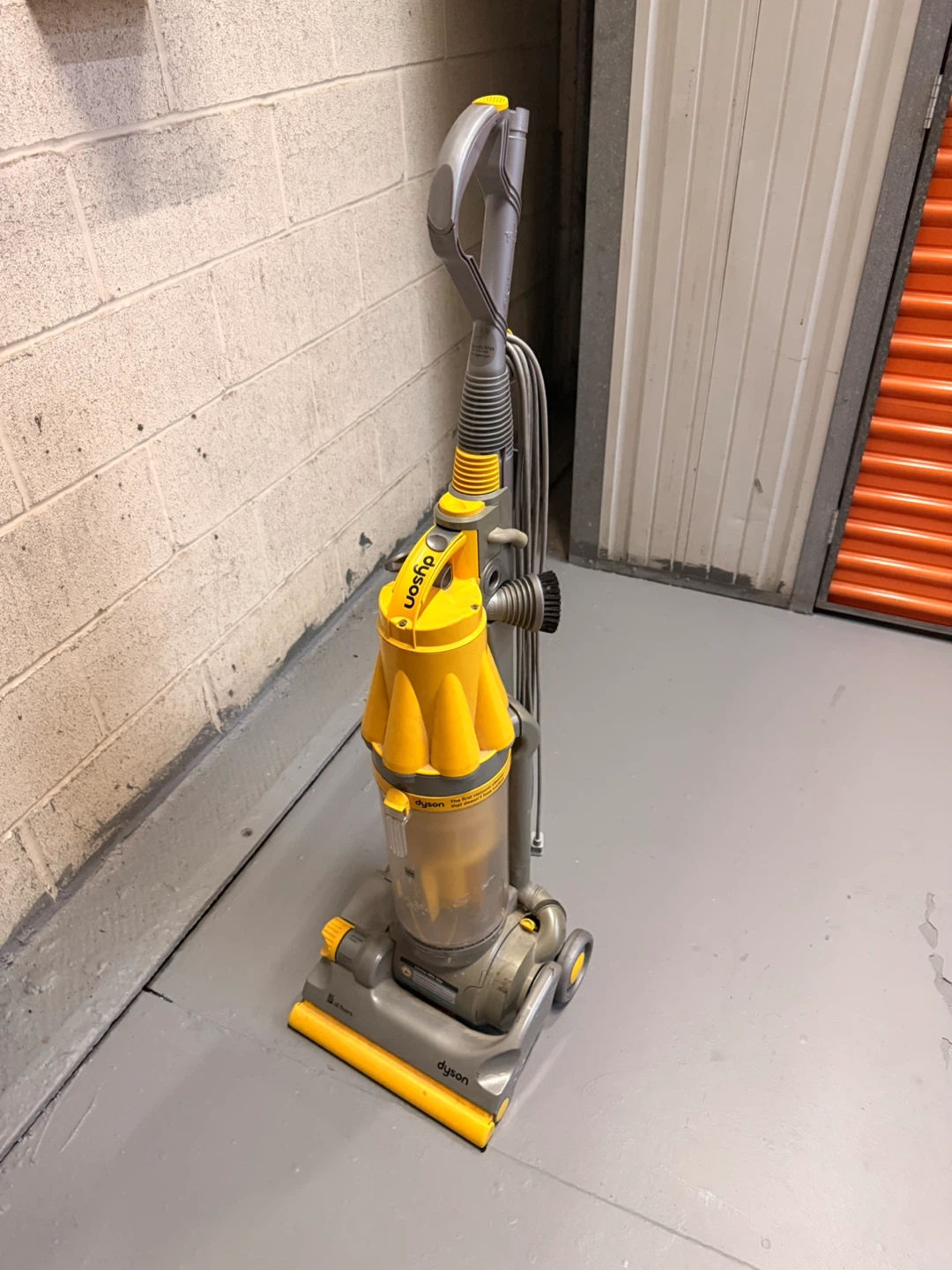 Dyson DC07 Upright Vacuum Cleaner - photo 3