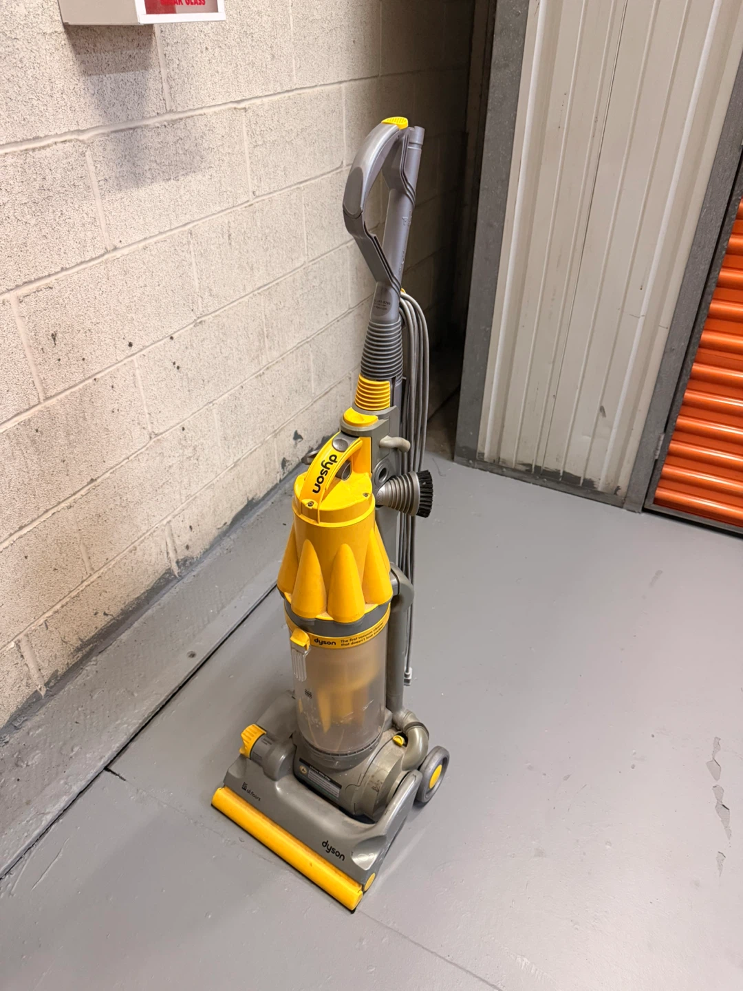 Dyson DC07 Upright Vacuum Cleaner - photo 2
