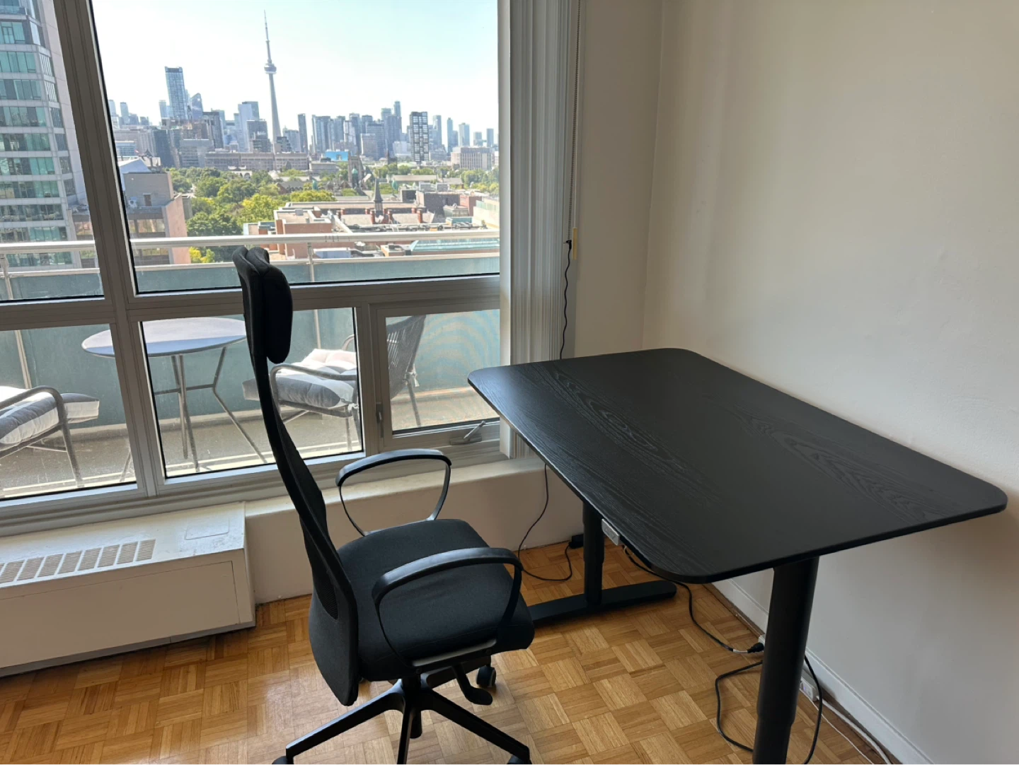 Adjustable Standing Desk - black
