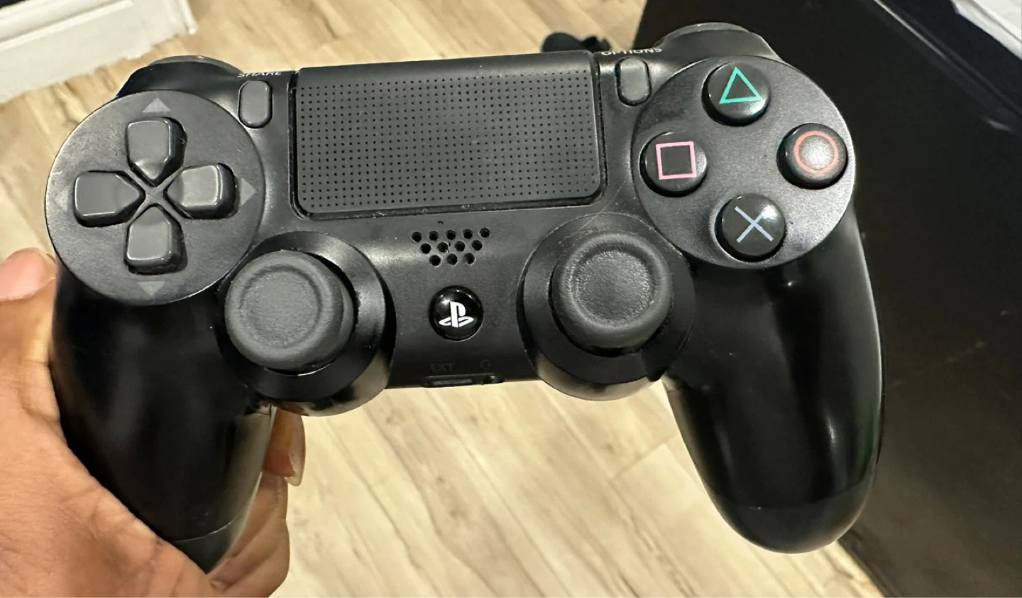 PS4 Controller