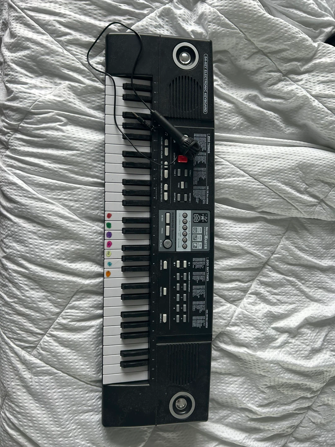 Electronic Keyboard with Microphone