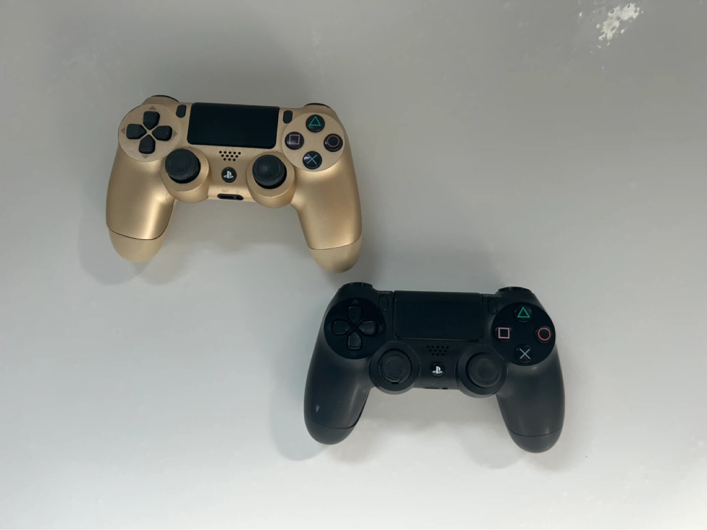 PlayStation 4 controllers