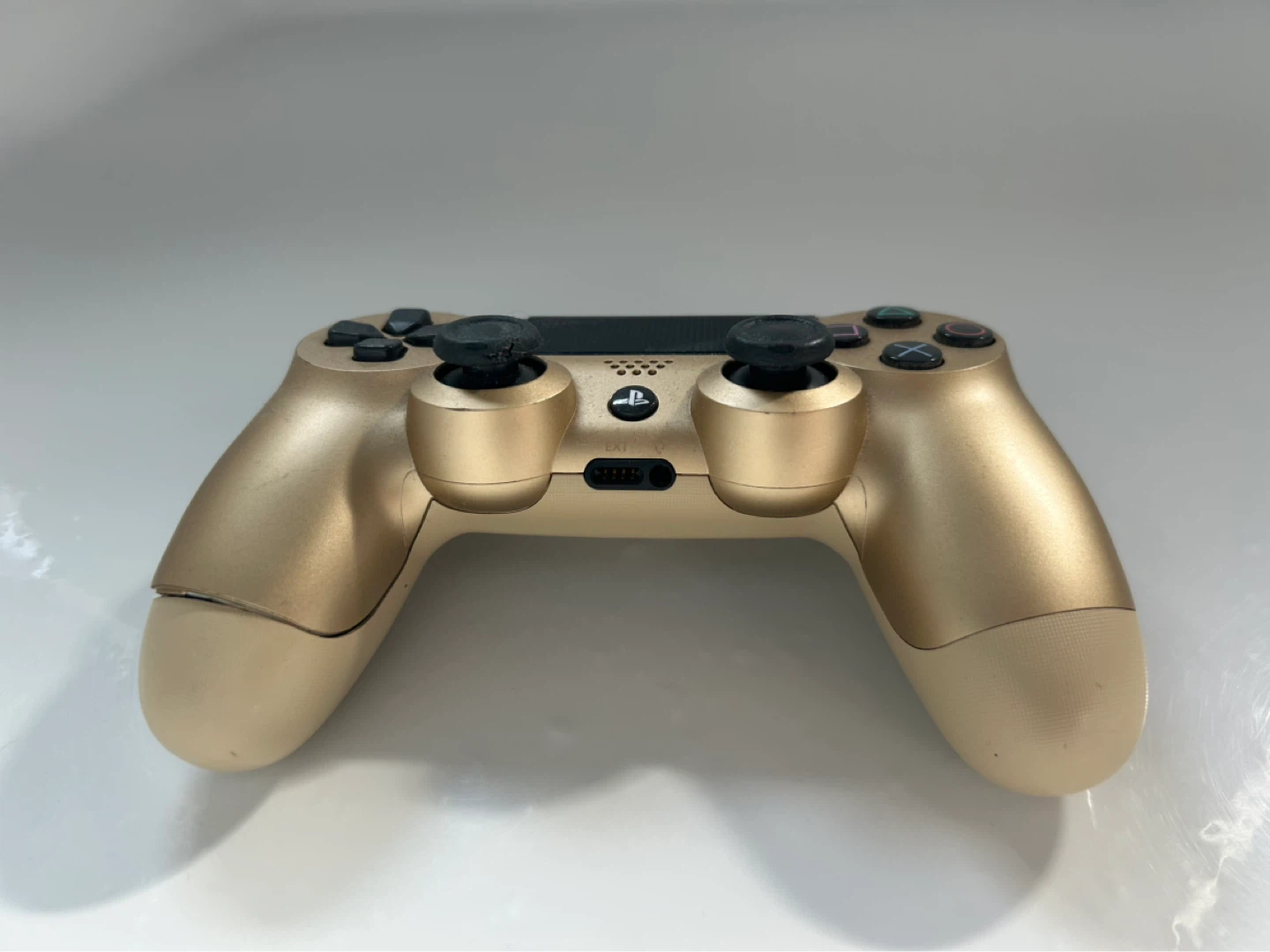 PlayStation 4 controllers - photo 3