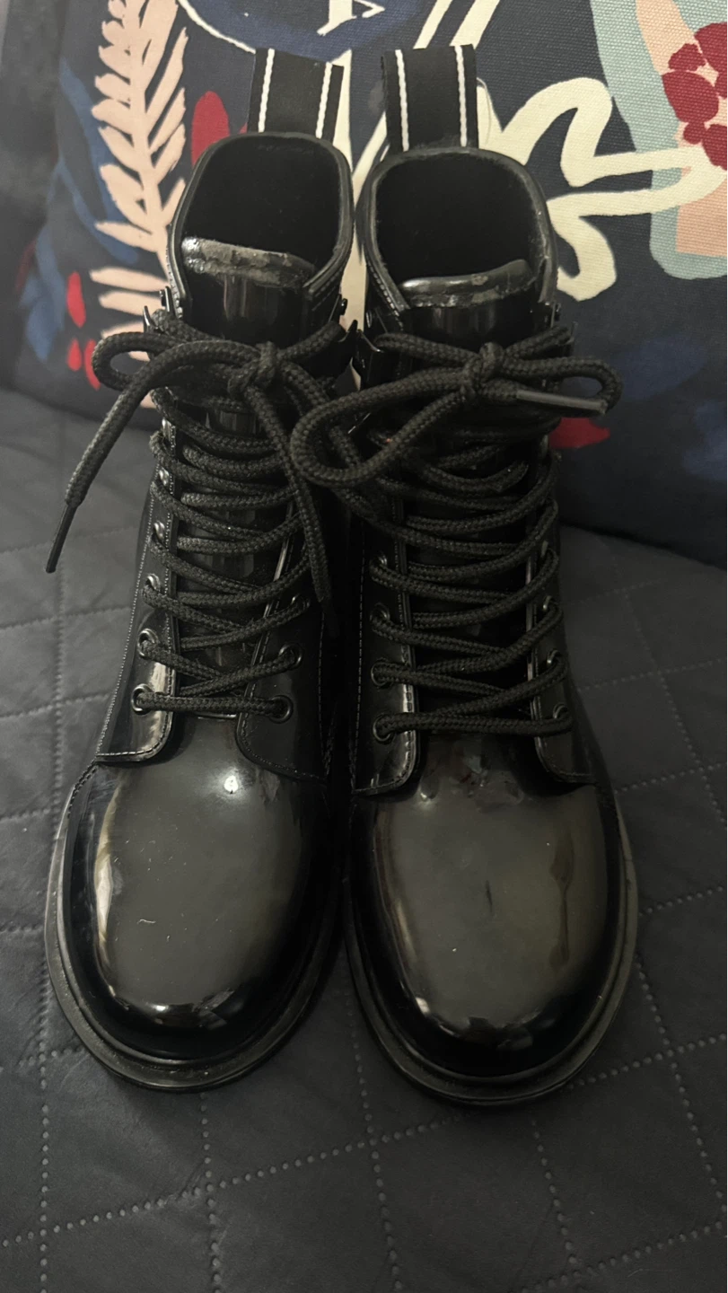 Michael Kors Black Patent Lace-Up Boots - Size 7 - photo 2