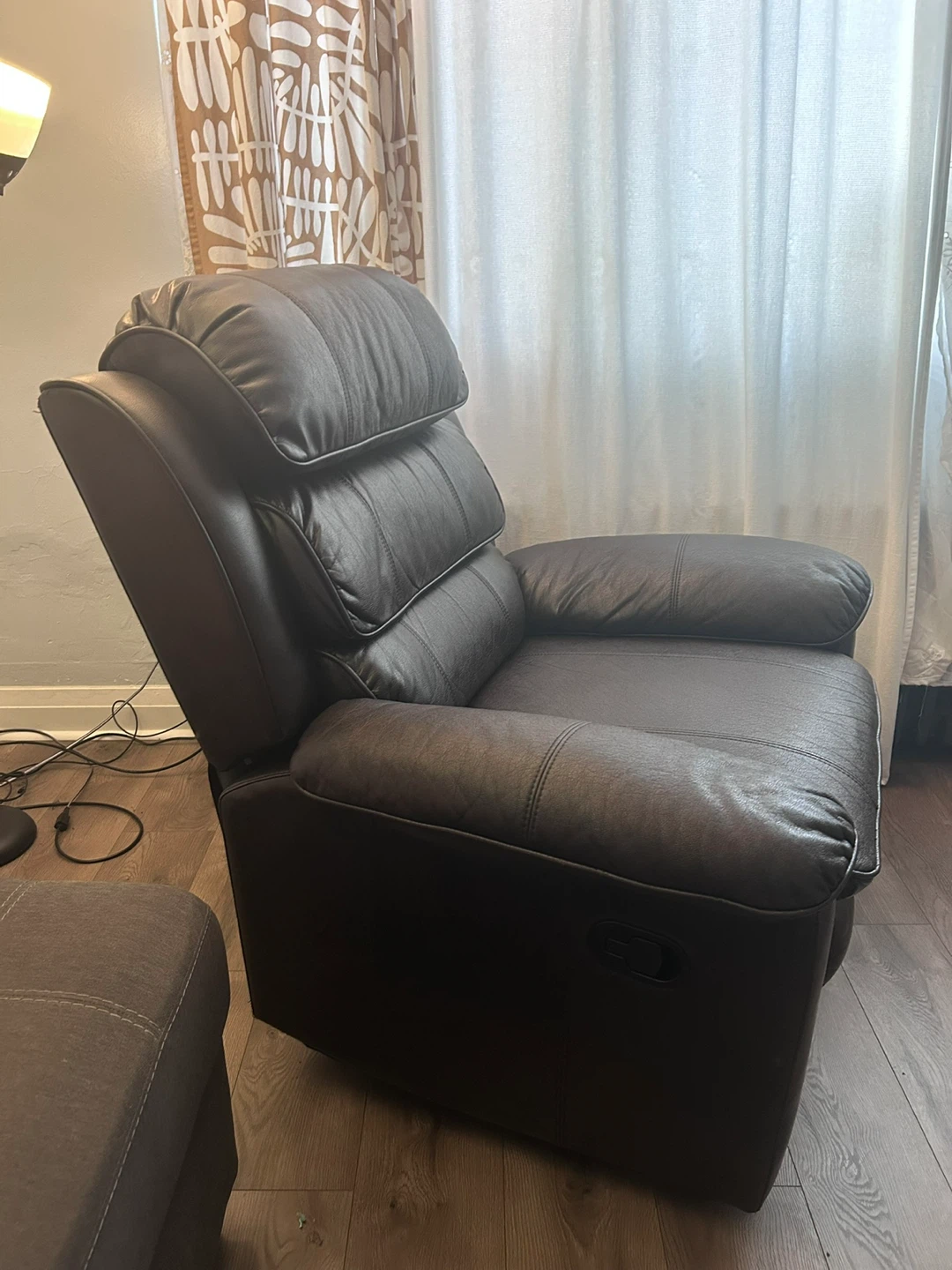 Brown Recliner Chair - photo 2