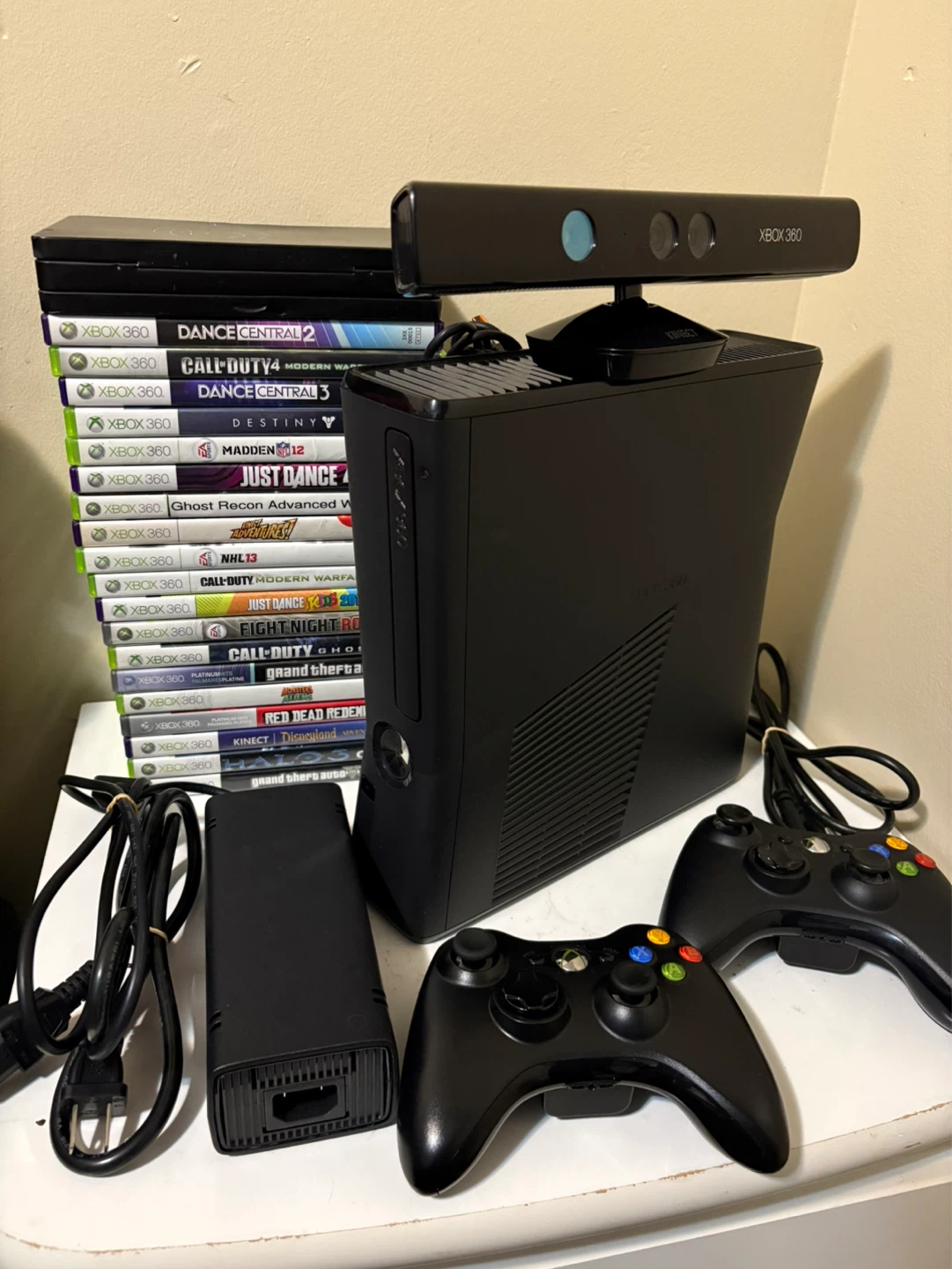 Xbox 360 Console Bundle with Kinect and Games