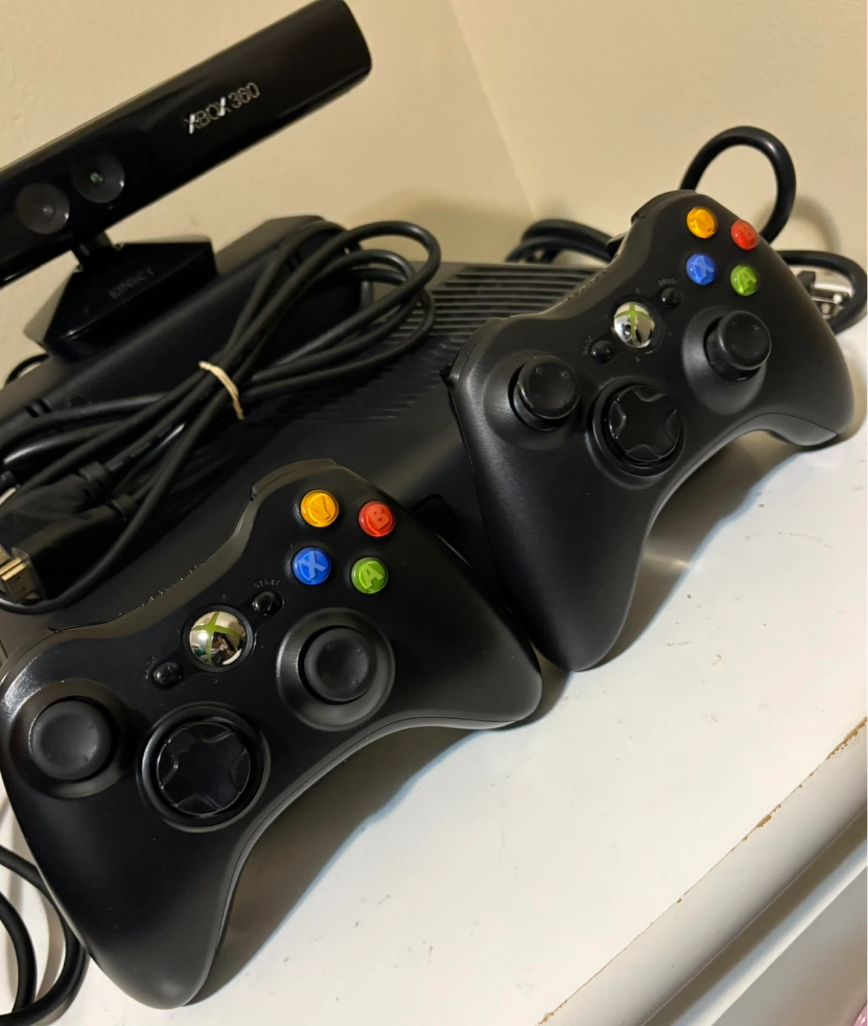 Xbox 360 Console Bundle with Kinect and Games - photo 3