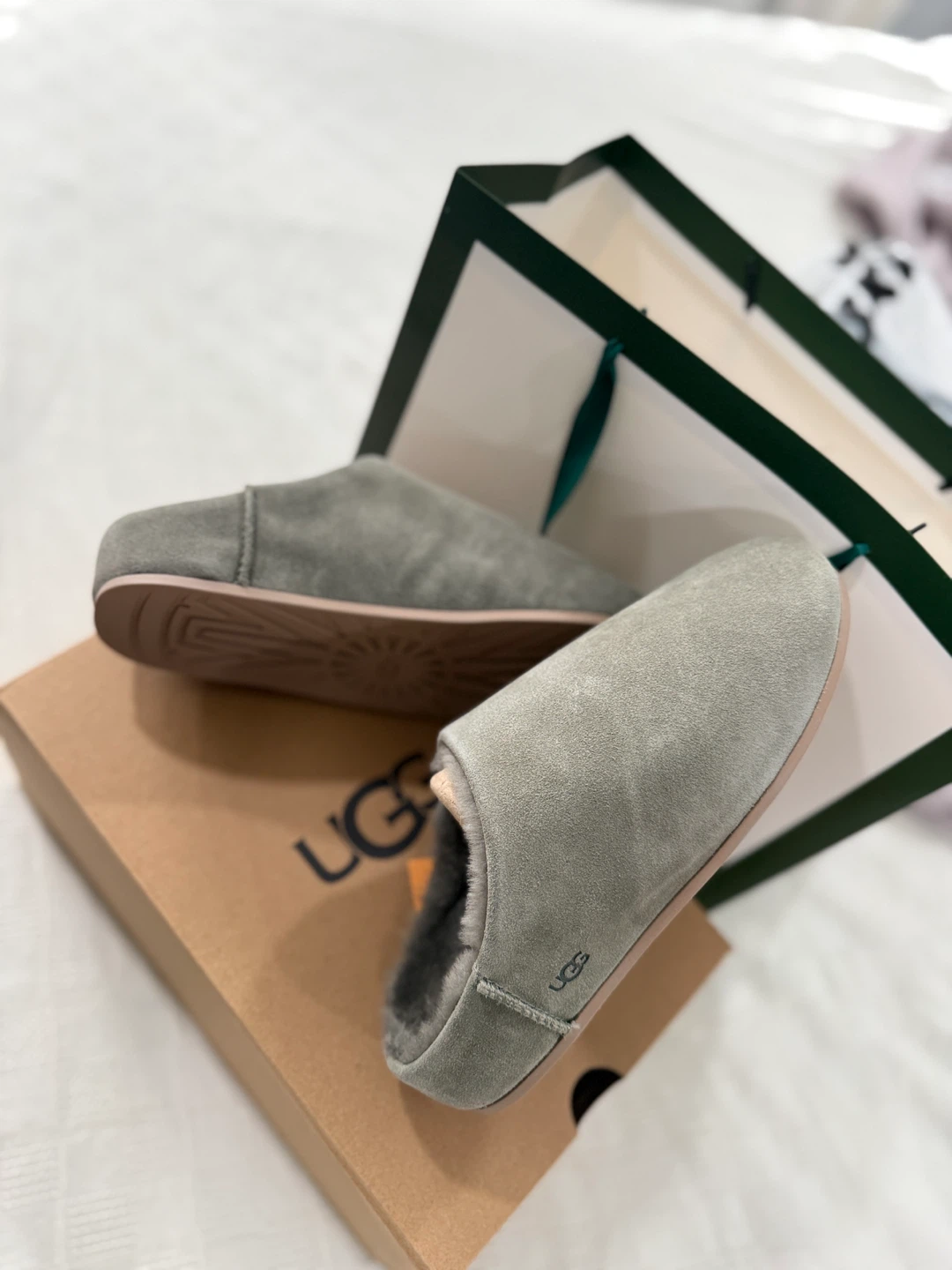 UGG Elea Slip-On Slipper Size W8 - photo 5