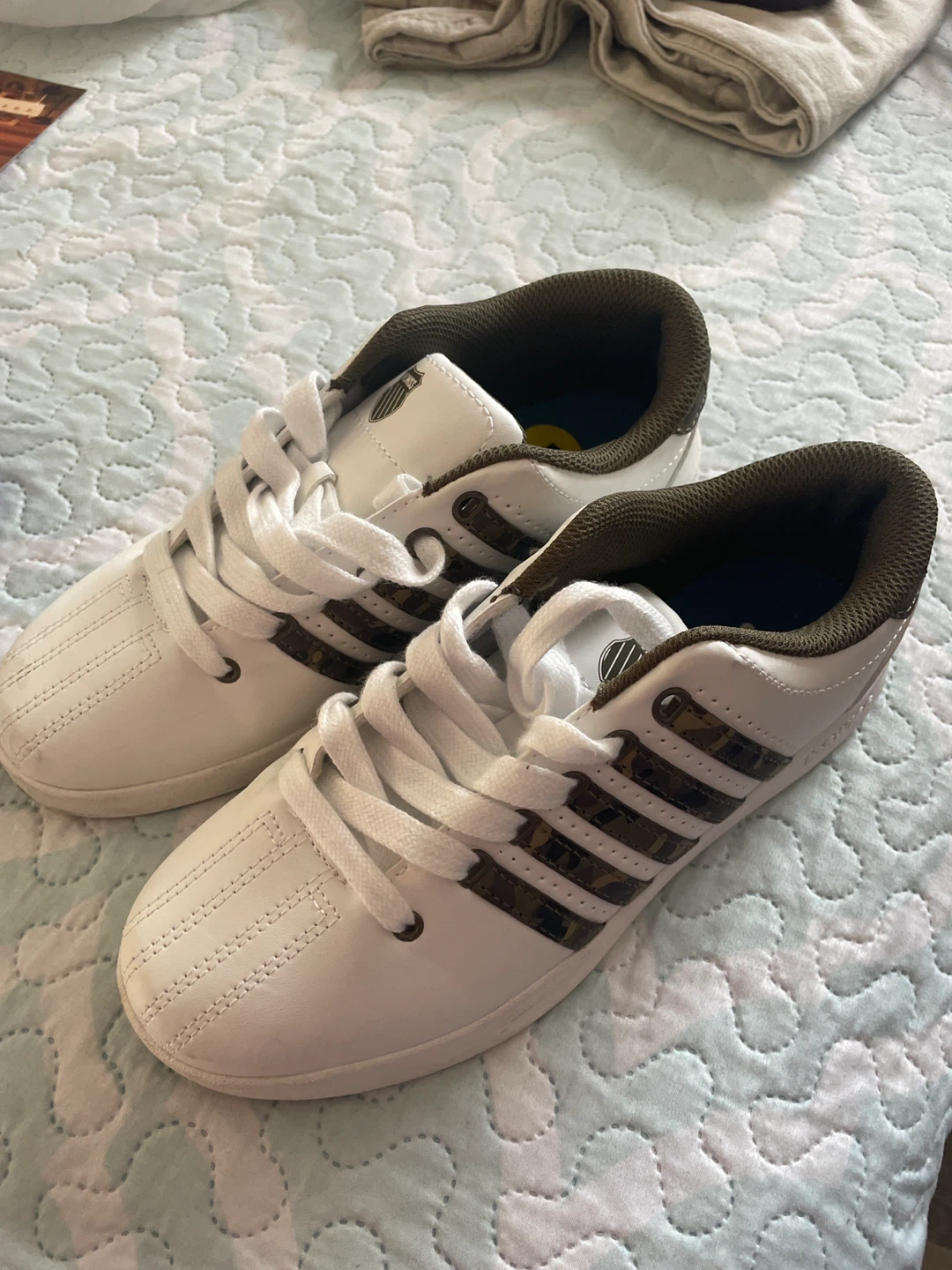K-Swiss White & Camo Sneakers Size 5 - photo 2