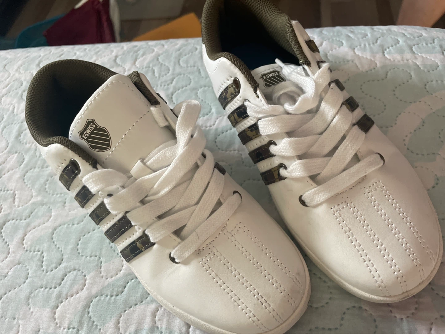 K-Swiss White & Camo Sneakers Size 5 - photo 3