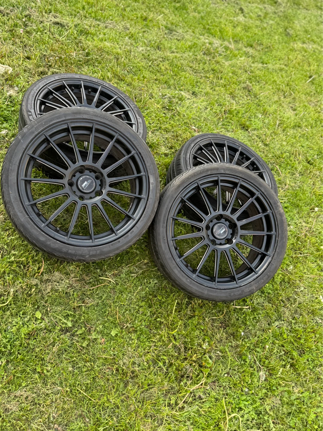 Set of 4 Black Alloy Wheels